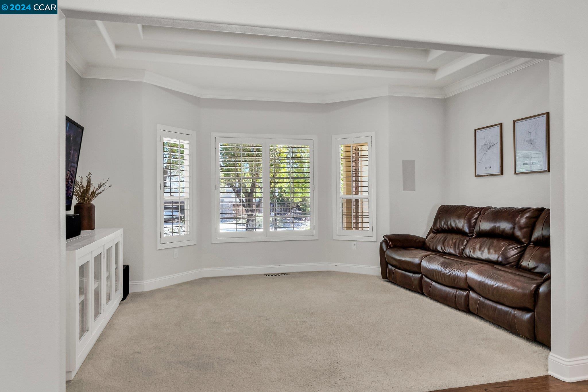 Detail Gallery Image 9 of 56 For 625 Randys Cir, Hollister,  CA 95023 - 4 Beds | 2/1 Baths