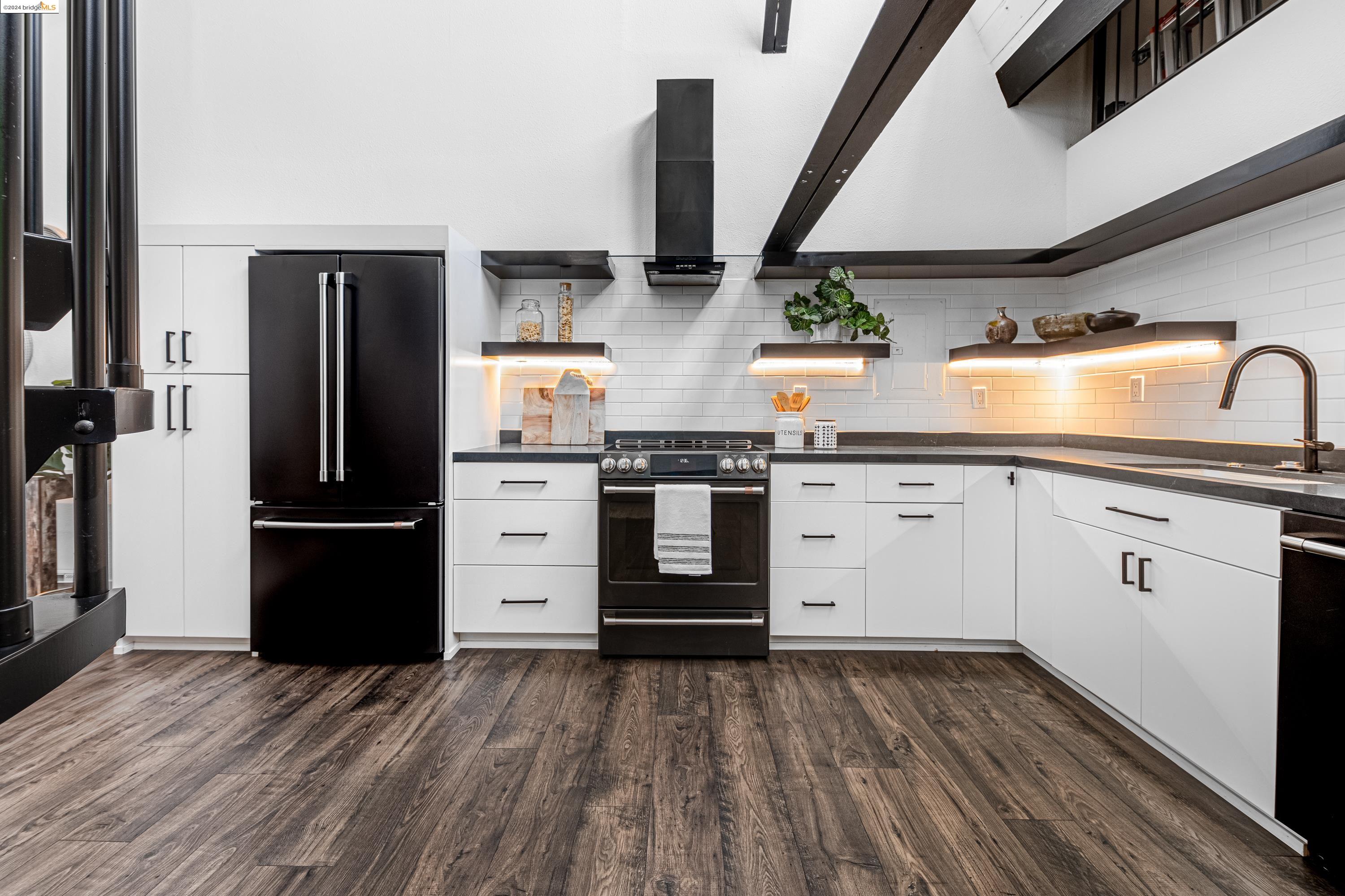 Photo #6: 41060692 Listing 