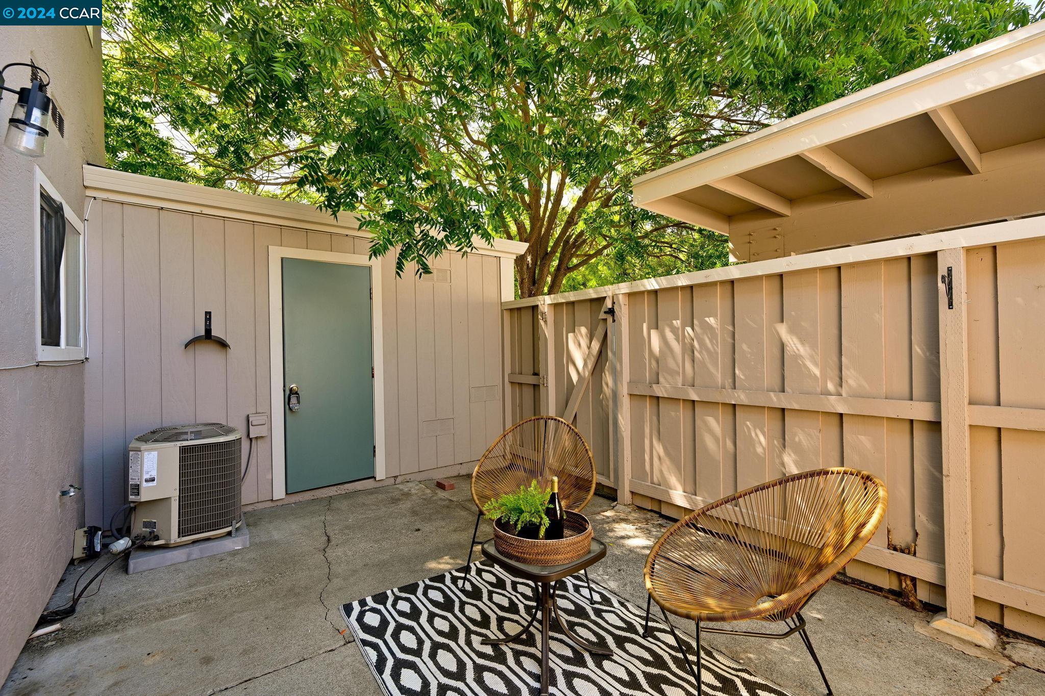 Detail Gallery Image 15 of 25 For 1231 Pine Creek Way #G,  Concord,  CA 94520 - 3 Beds | 1/1 Baths