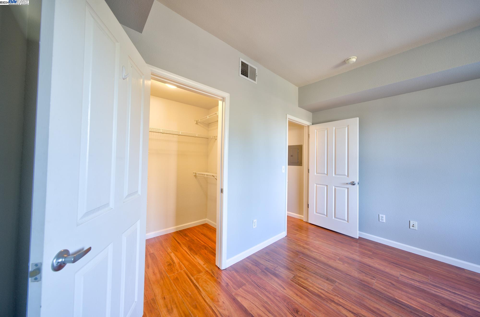 Detail Gallery Image 15 of 27 For 1982 W Bayshore Rd #115,  East Palo Alto,  CA 94303 - 1 Beds | 1 Baths