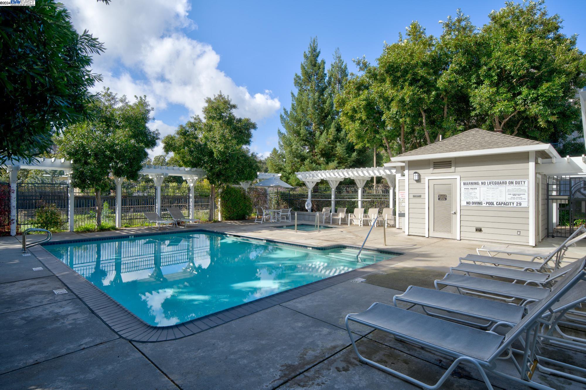 Detail Gallery Image 24 of 27 For 1982 W Bayshore Rd #115,  East Palo Alto,  CA 94303 - 1 Beds | 1 Baths