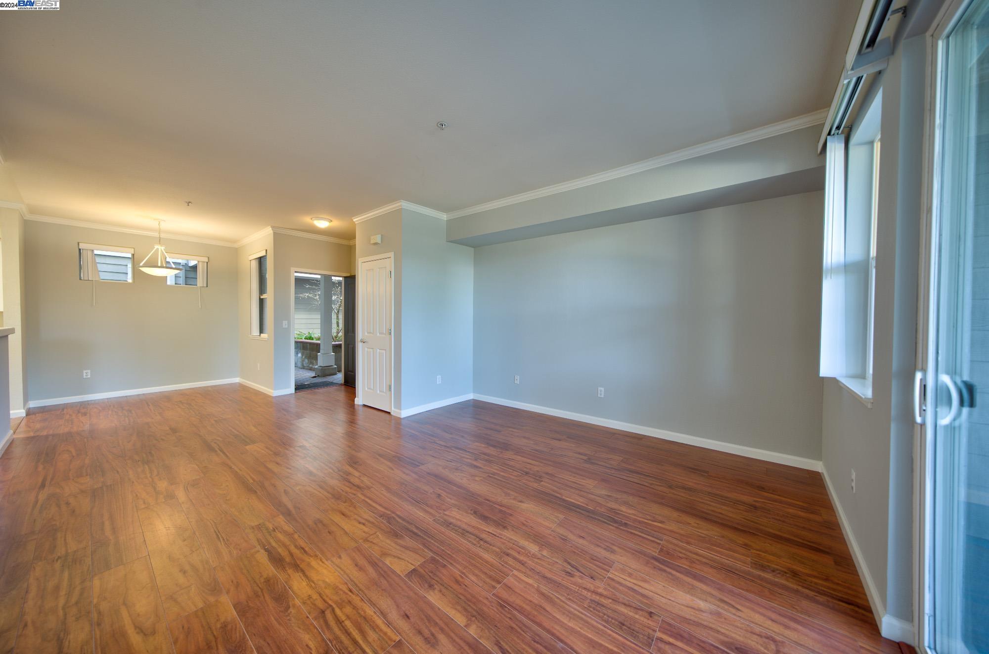 Detail Gallery Image 4 of 27 For 1982 W Bayshore Rd #115,  East Palo Alto,  CA 94303 - 1 Beds | 1 Baths