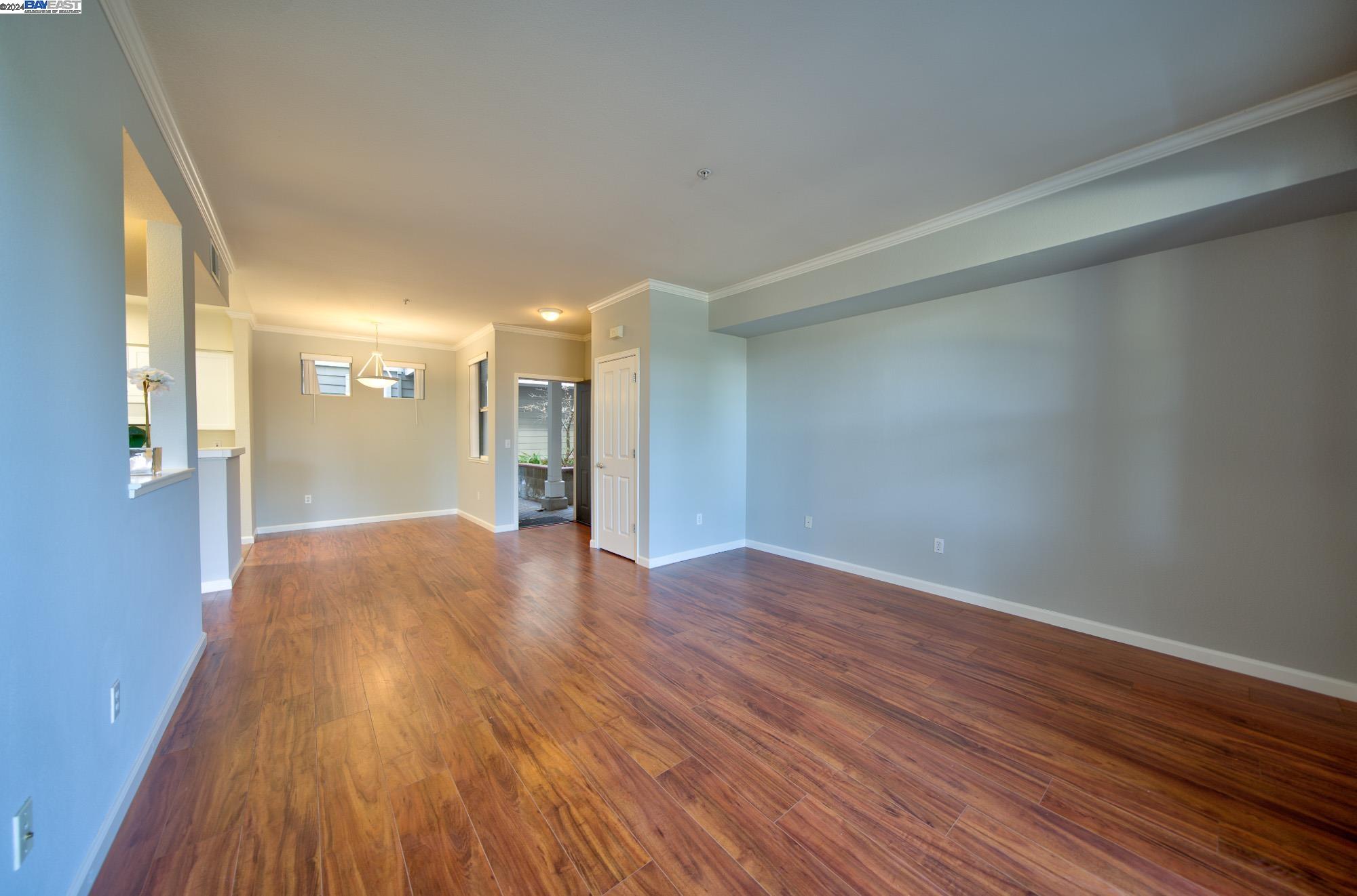 Detail Gallery Image 6 of 27 For 1982 W Bayshore Rd #115,  East Palo Alto,  CA 94303 - 1 Beds | 1 Baths