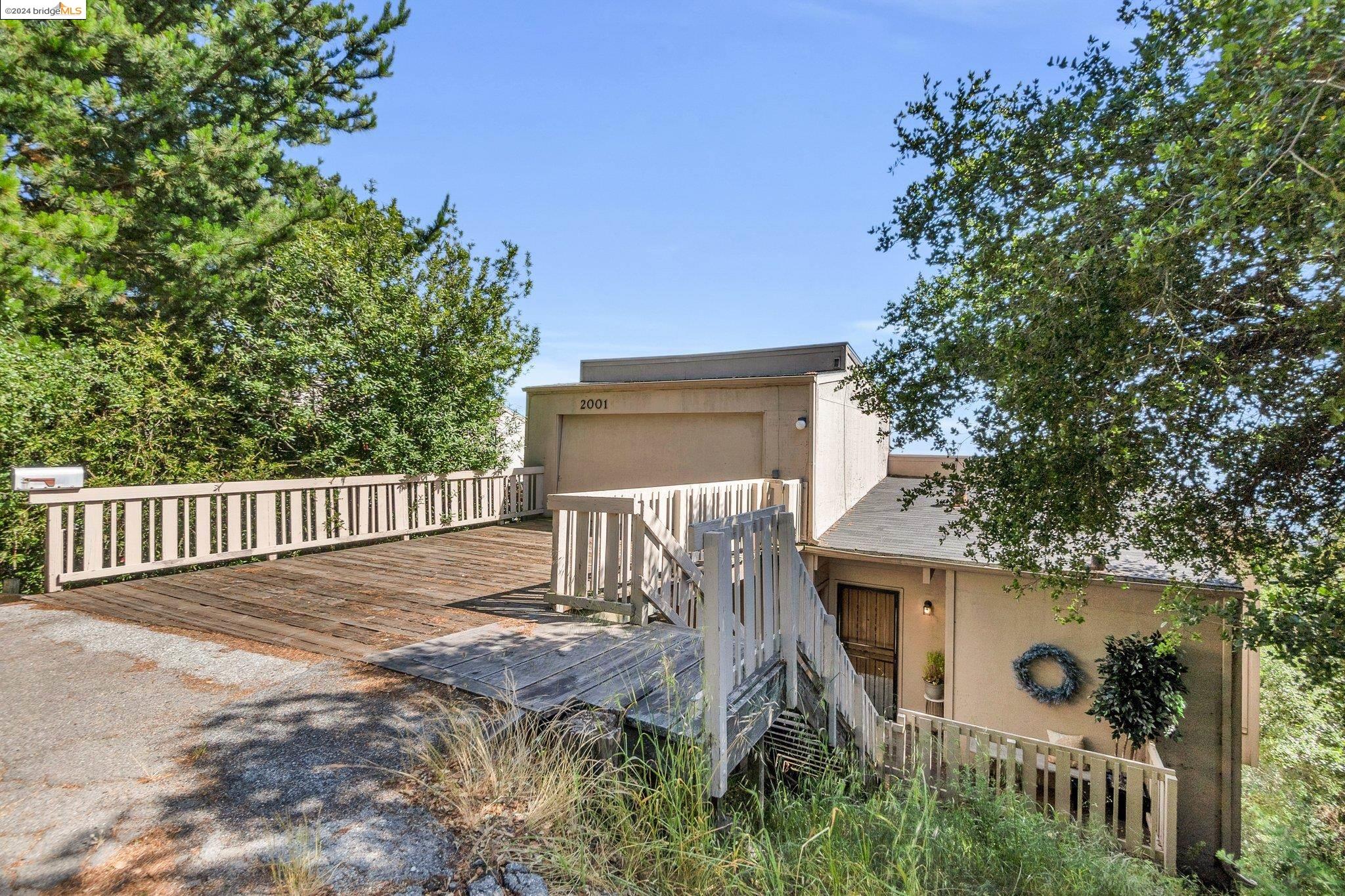Thumbnail for 2001 Manzanita Dr, Oakland, CA 94611