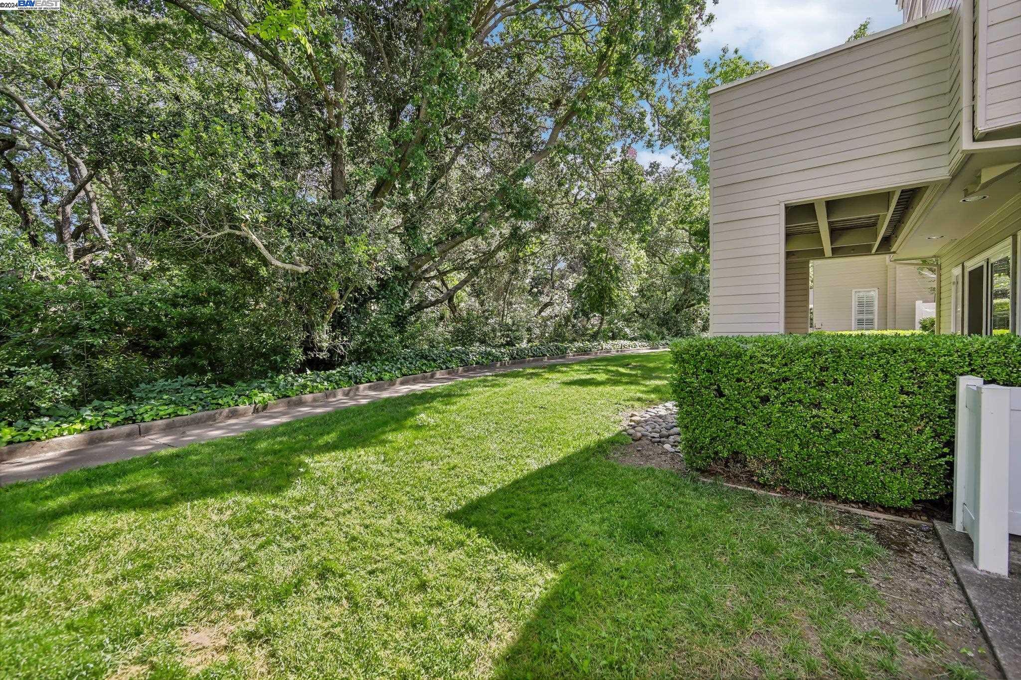Detail Gallery Image 42 of 50 For 7840 Creekside Dr, Pleasanton,  CA 94588 - 2 Beds | 2/1 Baths