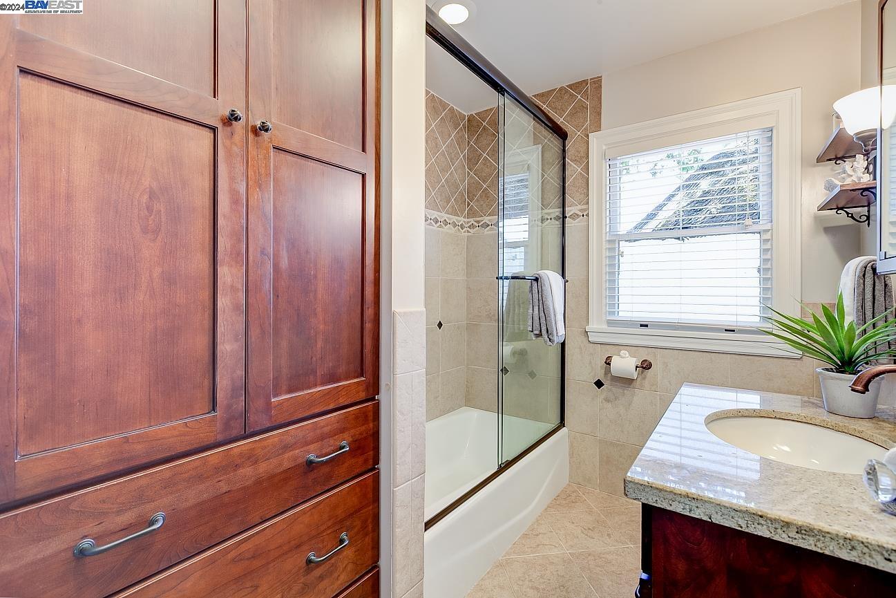 Detail Gallery Image 18 of 36 For 860 Begier Ave., San Leandro,  CA 94577 - 3 Beds | 1/1 Baths