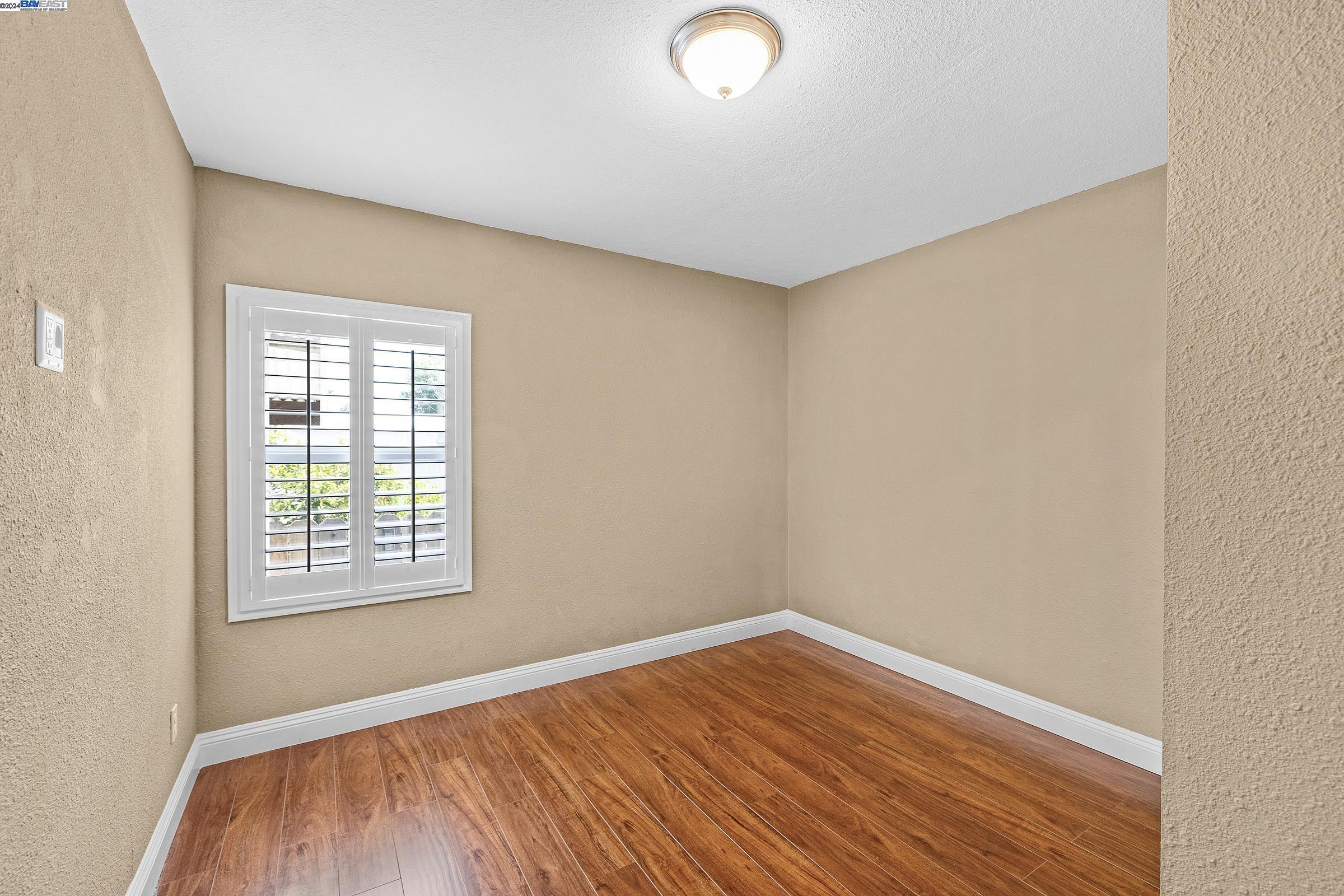 Detail Gallery Image 16 of 42 For 1340 Carpentier St, San Leandro,  CA 94577 - 2 Beds | 2 Baths