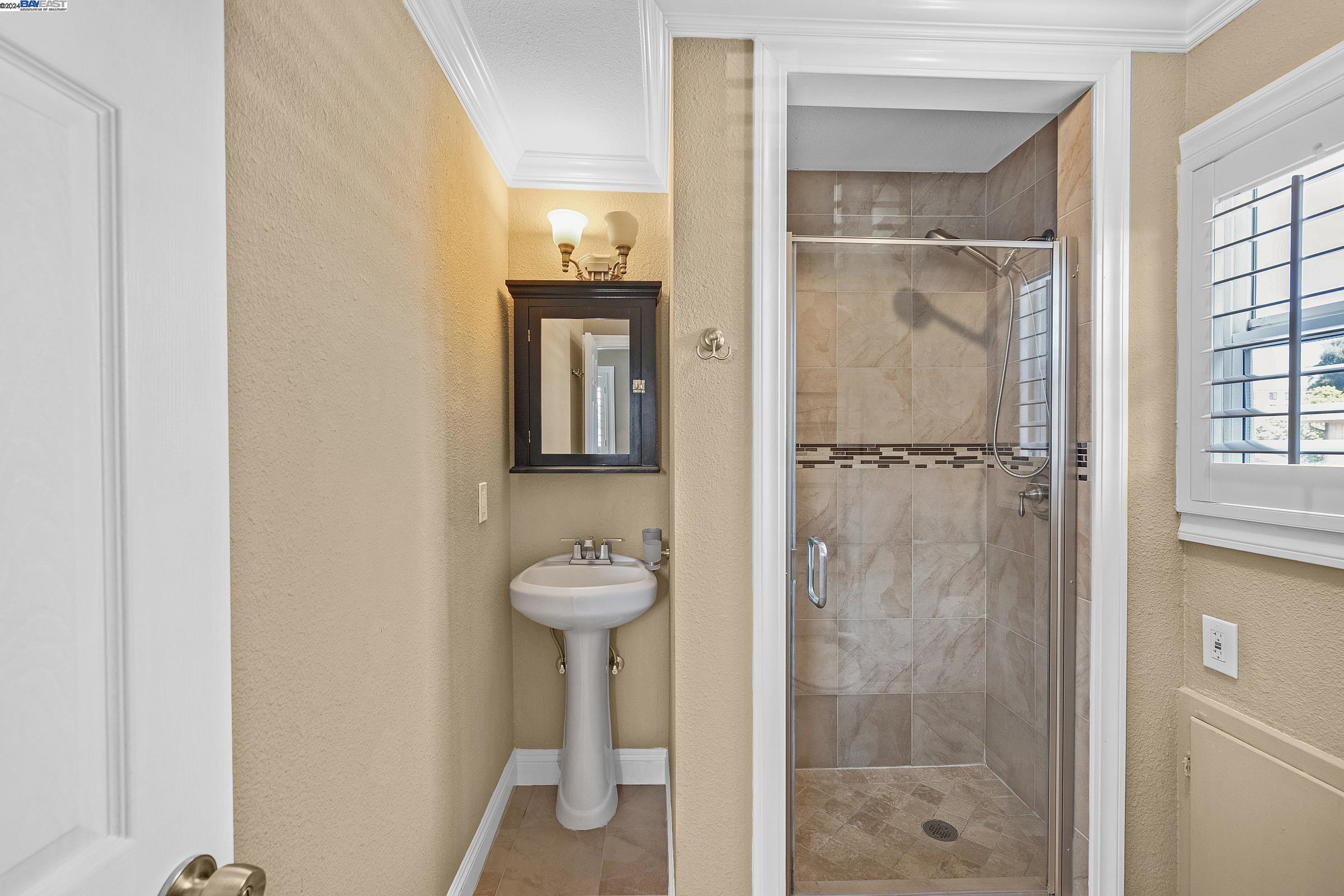 Detail Gallery Image 32 of 42 For 1340 Carpentier St, San Leandro,  CA 94577 - 2 Beds | 2 Baths
