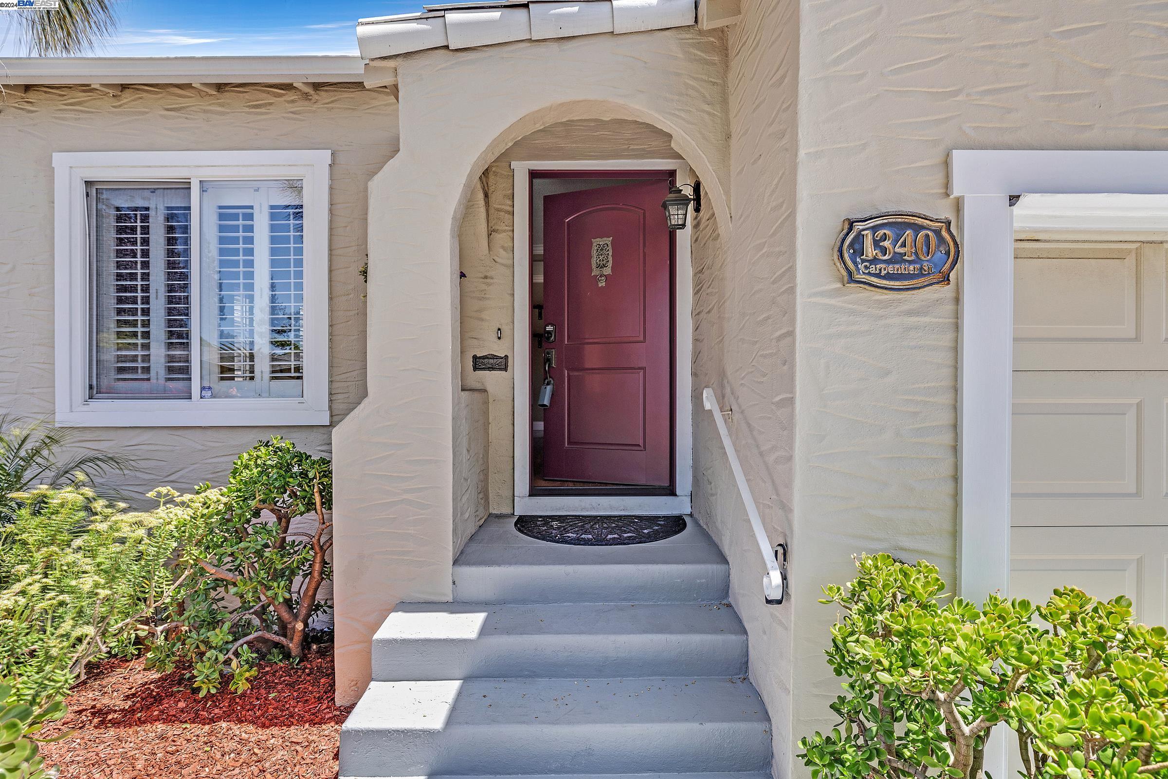 Detail Gallery Image 5 of 42 For 1340 Carpentier St, San Leandro,  CA 94577 - 2 Beds | 2 Baths