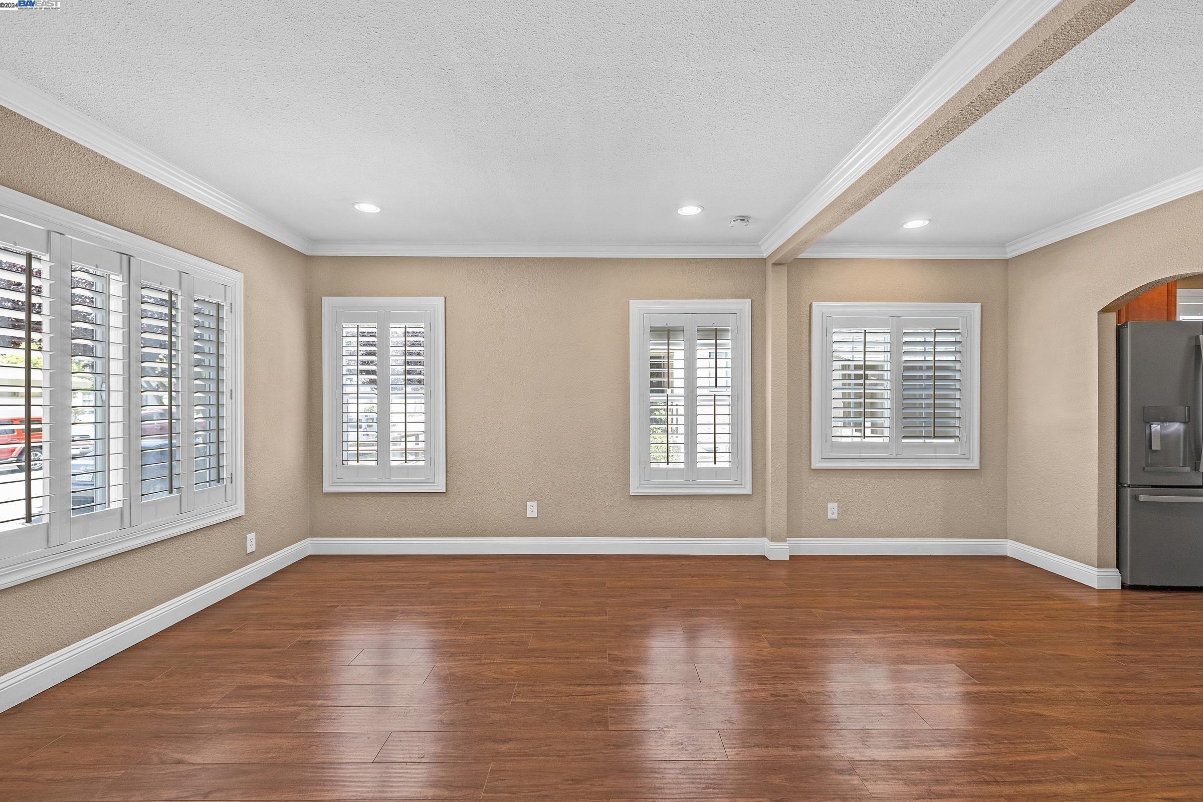 Detail Gallery Image 6 of 42 For 1340 Carpentier St, San Leandro,  CA 94577 - 2 Beds | 2 Baths