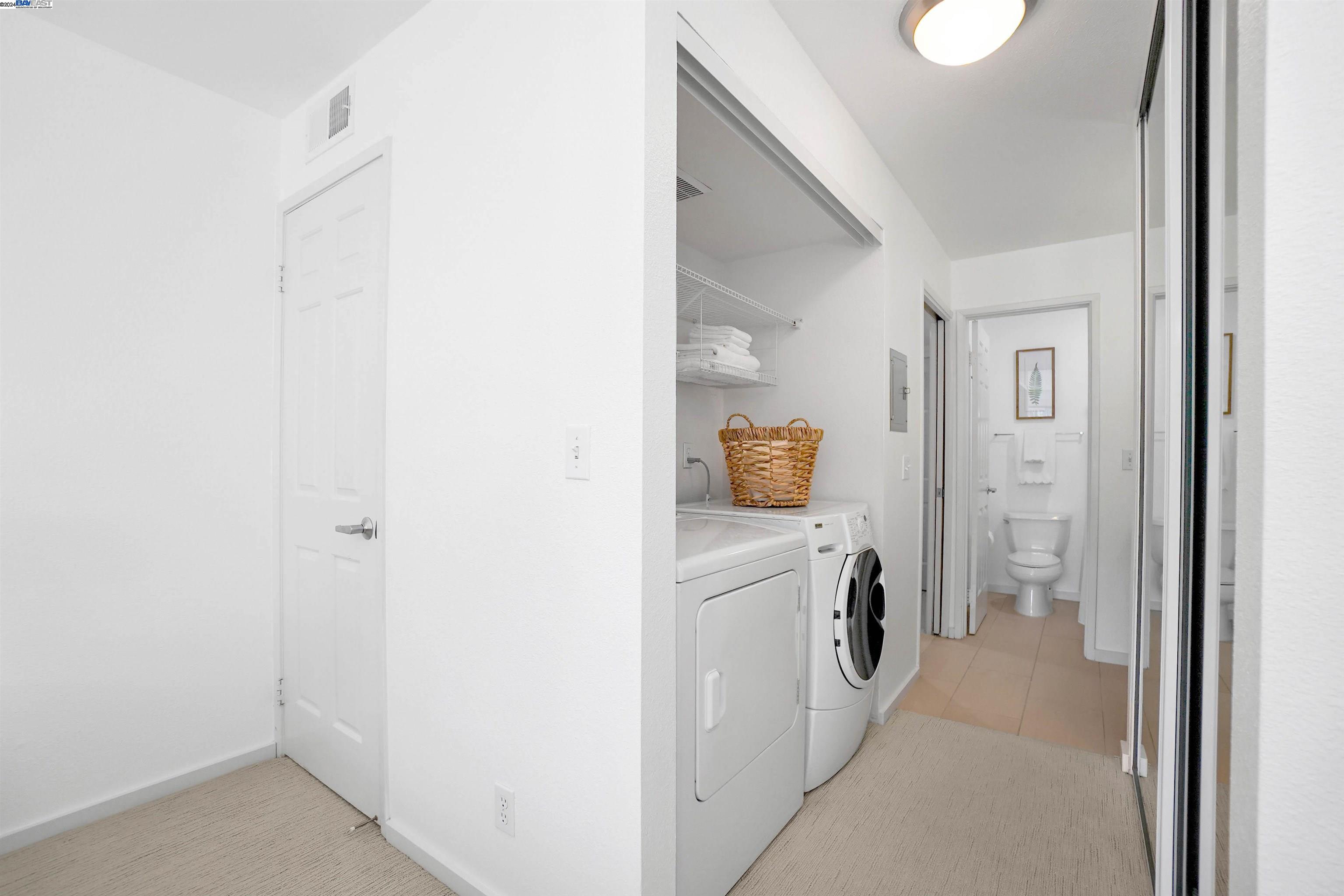 Detail Gallery Image 23 of 41 For 1318 B St #104,  Hayward,  CA 94541 - 2 Beds | 2 Baths