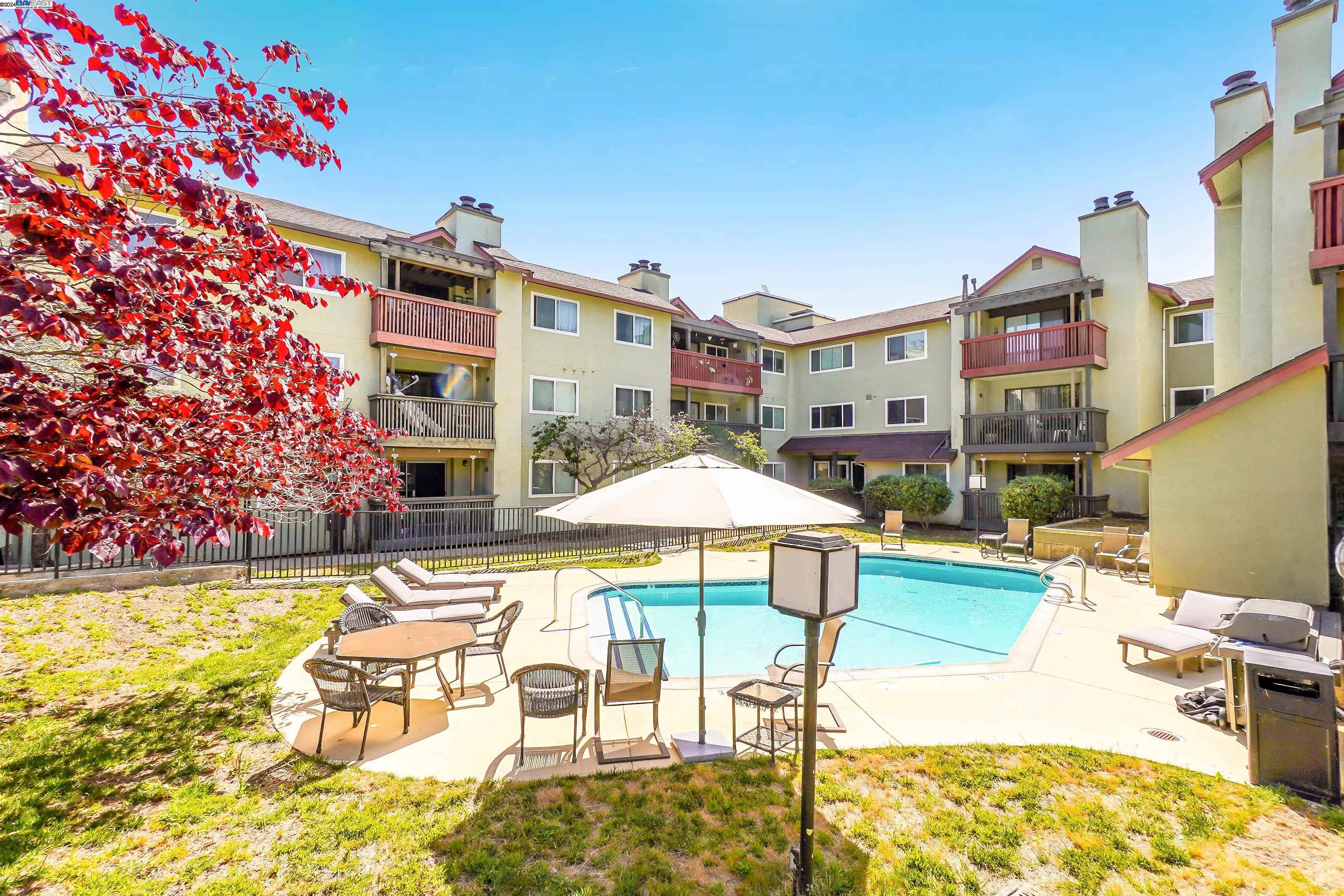 Detail Gallery Image 30 of 41 For 1318 B St #104,  Hayward,  CA 94541 - 2 Beds | 2 Baths