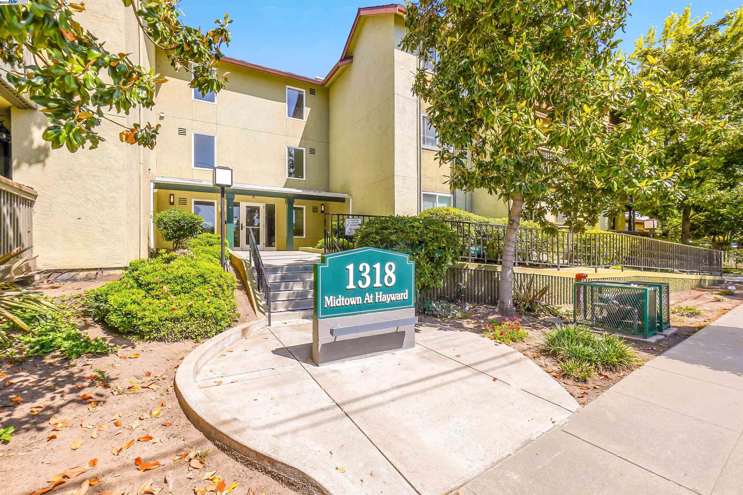 Detail Gallery Image 38 of 41 For 1318 B St #104,  Hayward,  CA 94541 - 2 Beds | 2 Baths