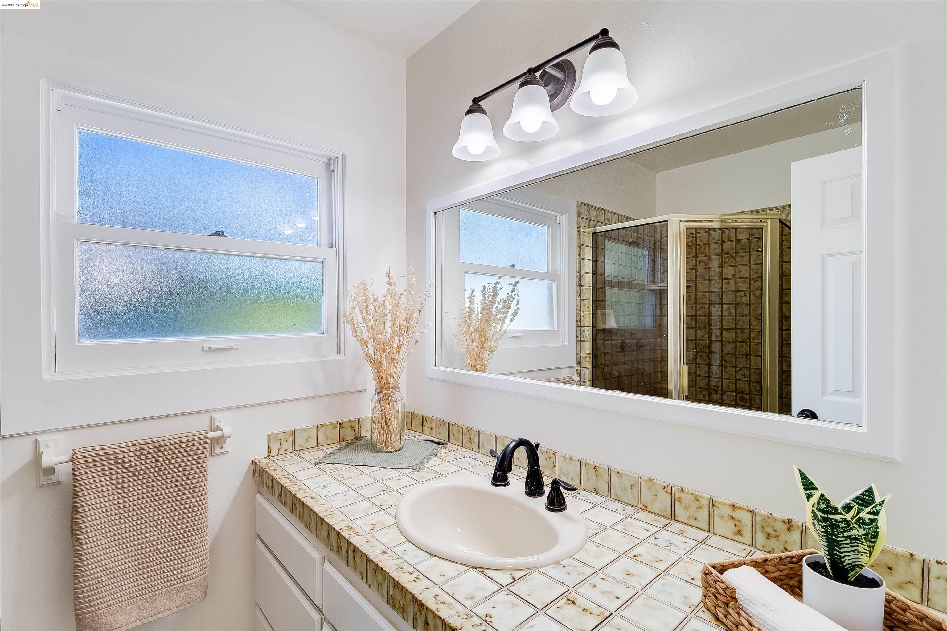 Detail Gallery Image 28 of 45 For 1301 Windermere Way, Concord,  CA 94521 - 3 Beds | 2 Baths