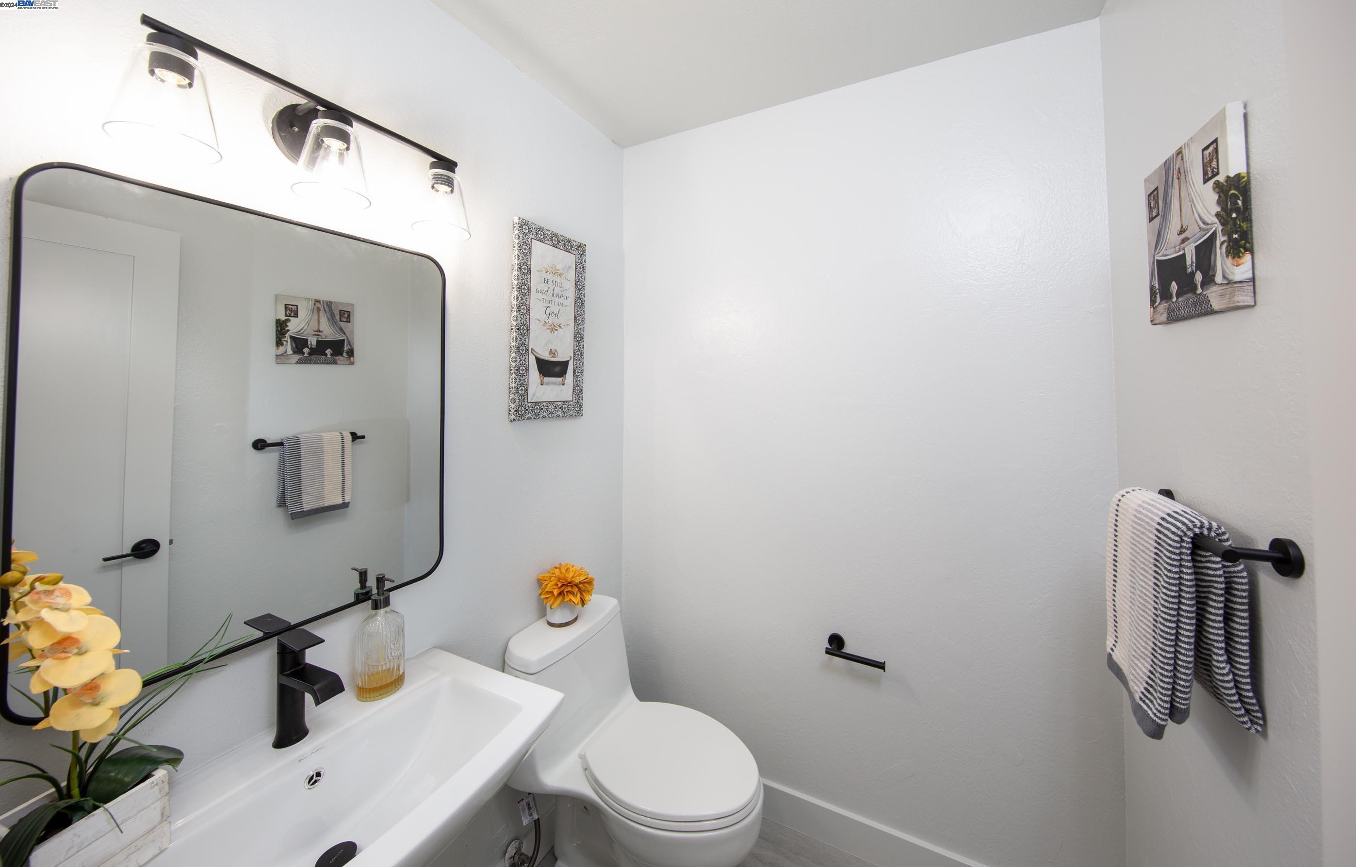 Detail Gallery Image 9 of 35 For 337 Philip Dr, Daly City,  CA 94015 - 3 Beds | 2/1 Baths