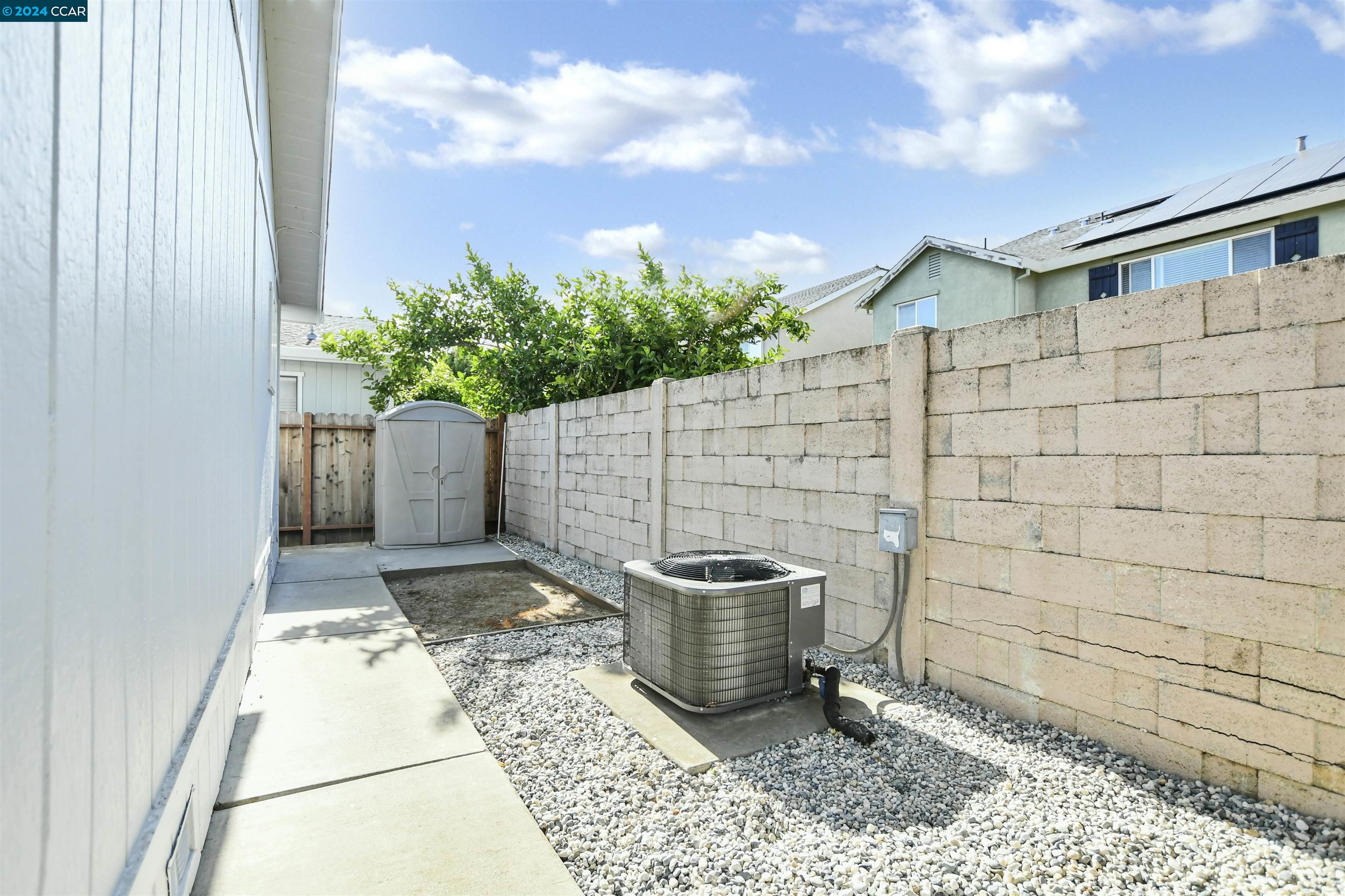 Detail Gallery Image 25 of 37 For 1812 Paris Lane, Antioch,  CA 94509 - 2 Beds | 2 Baths