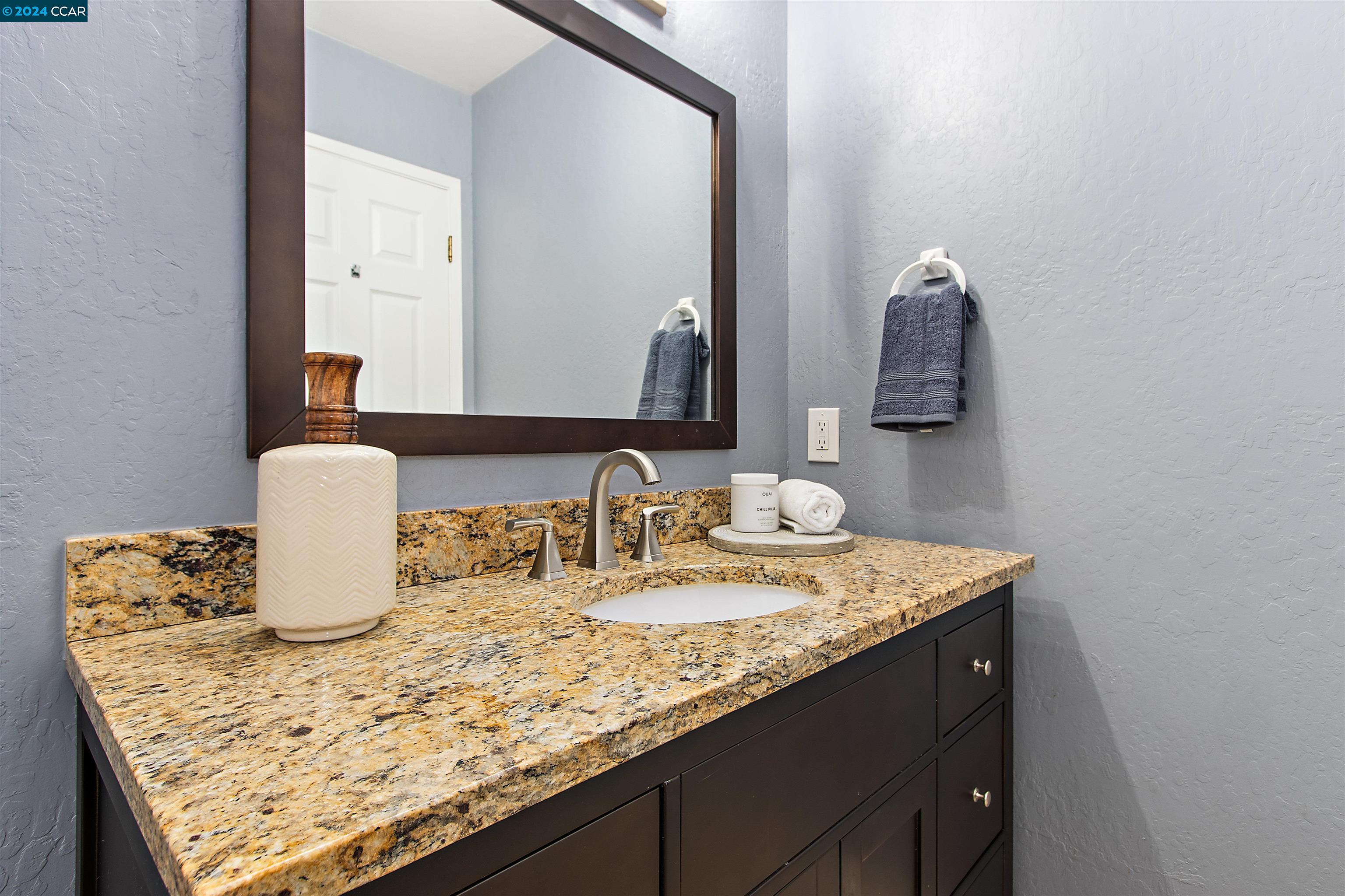 Detail Gallery Image 25 of 40 For 253 Valley Dr, Pleasant Hill,  CA 94523 - 3 Beds | 2/1 Baths