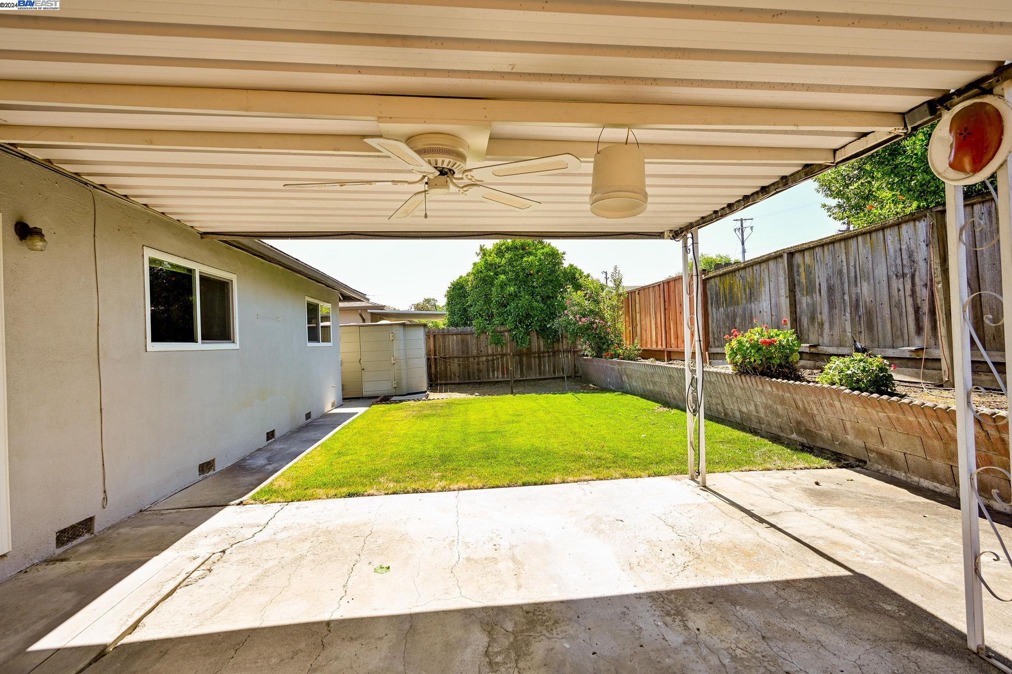 Detail Gallery Image 18 of 22 For 2455 Tanager Cir, Concord,  CA 94520 - 3 Beds | 1/1 Baths