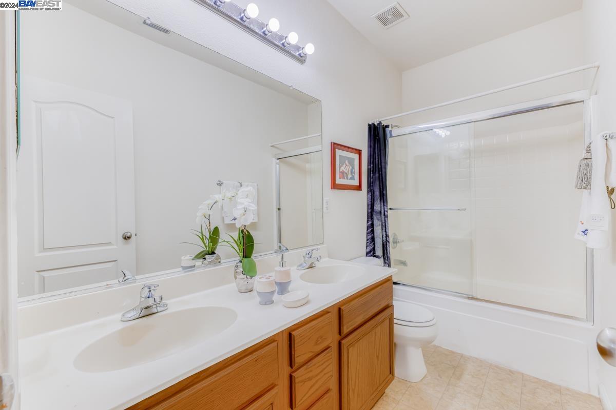 Detail Gallery Image 33 of 49 For 17392 Ferndale St, Lathrop,  CA 95330 - 4 Beds | 2/1 Baths