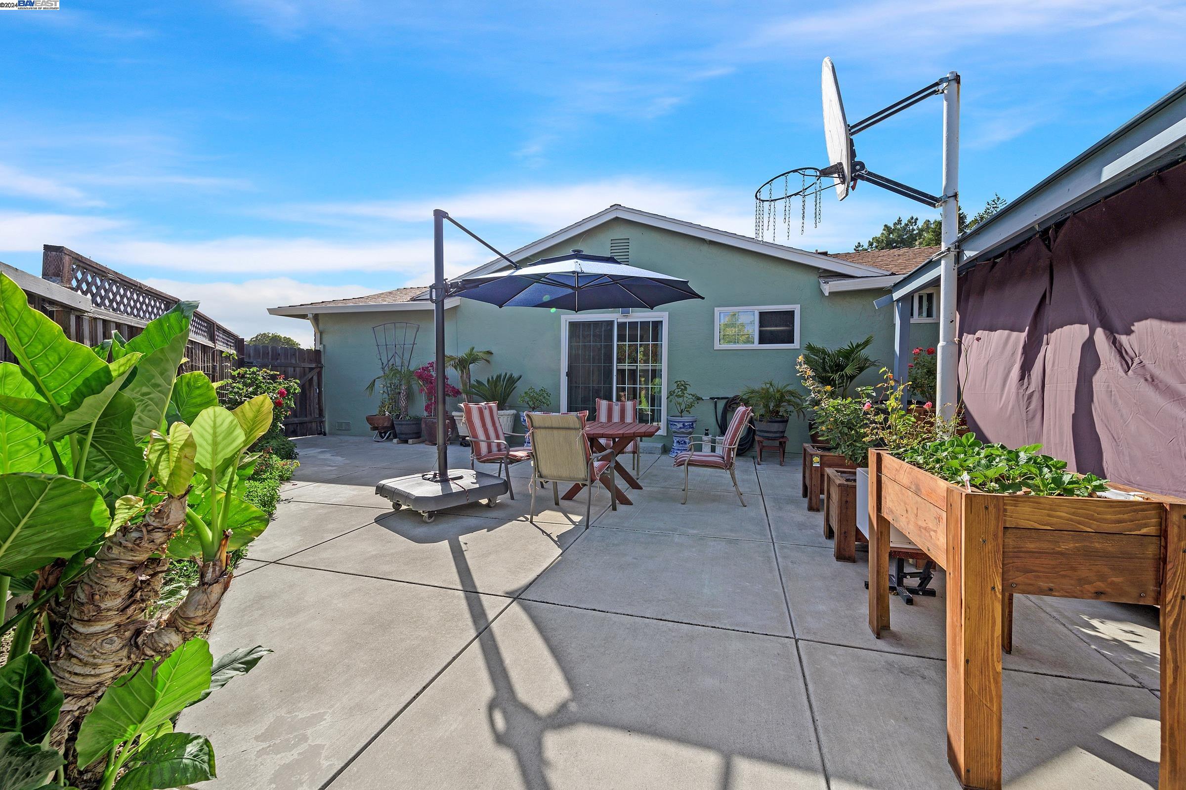 Detail Gallery Image 34 of 46 For 3104 Salisbury Ct, Fremont,  CA 94555 - 5 Beds | 2 Baths