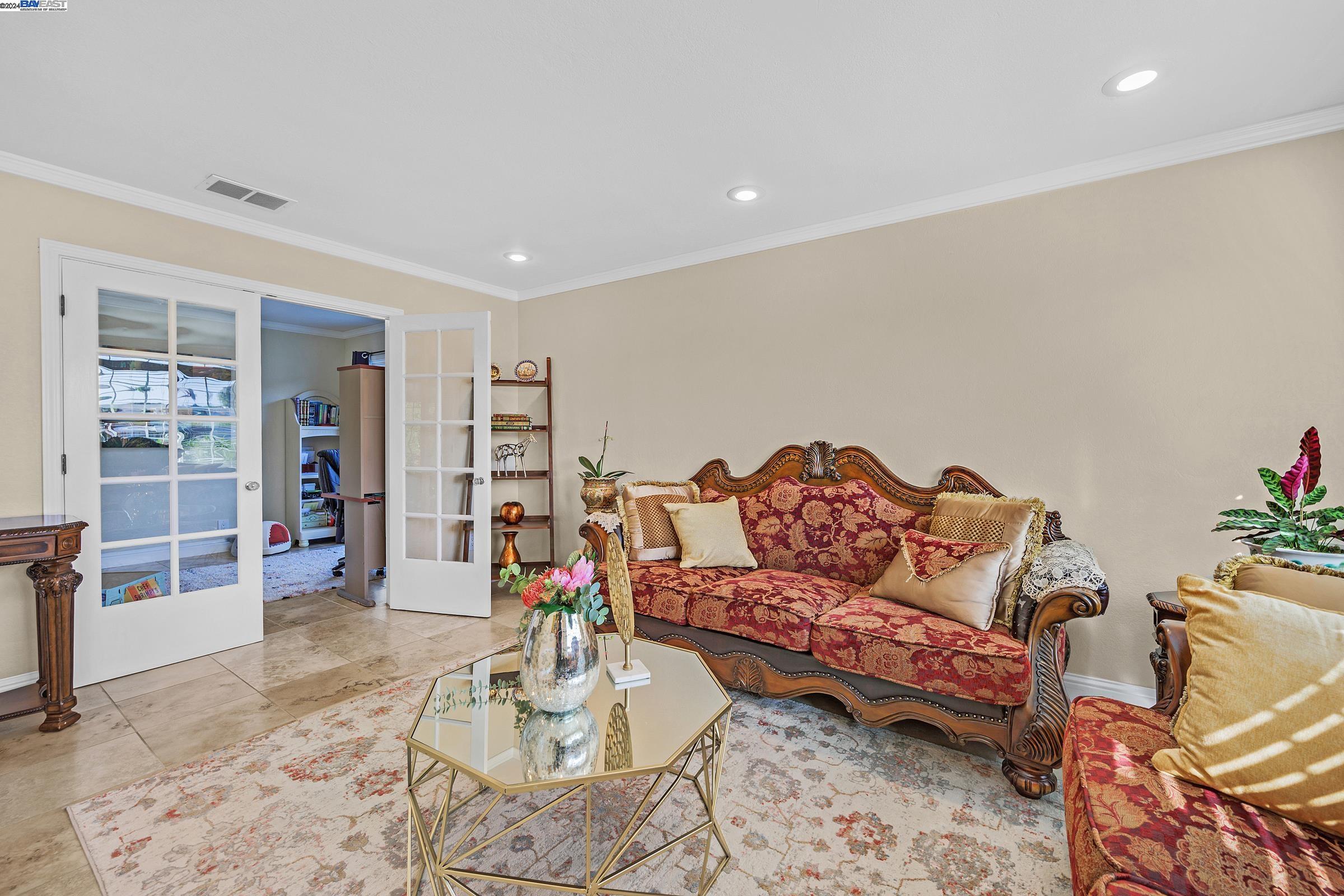 Detail Gallery Image 9 of 46 For 3104 Salisbury Ct, Fremont,  CA 94555 - 5 Beds | 2 Baths