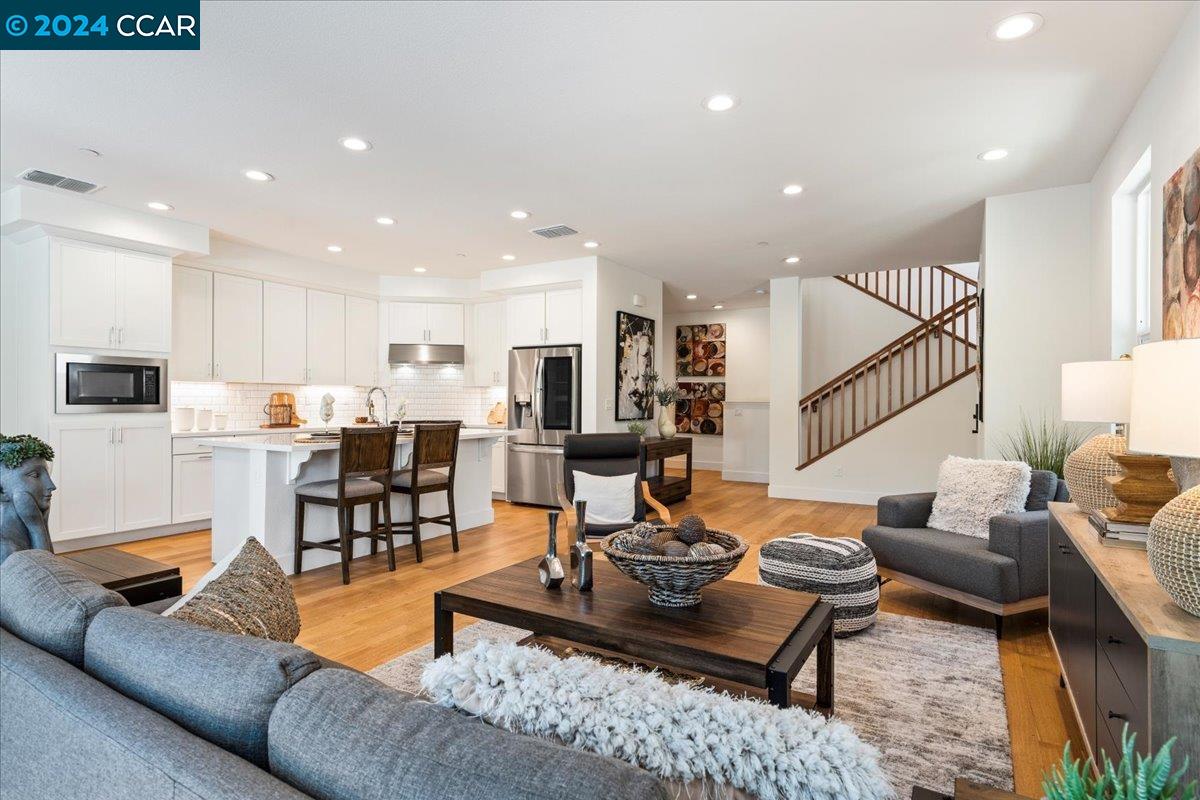 Photo #5: 41060840 Listing 