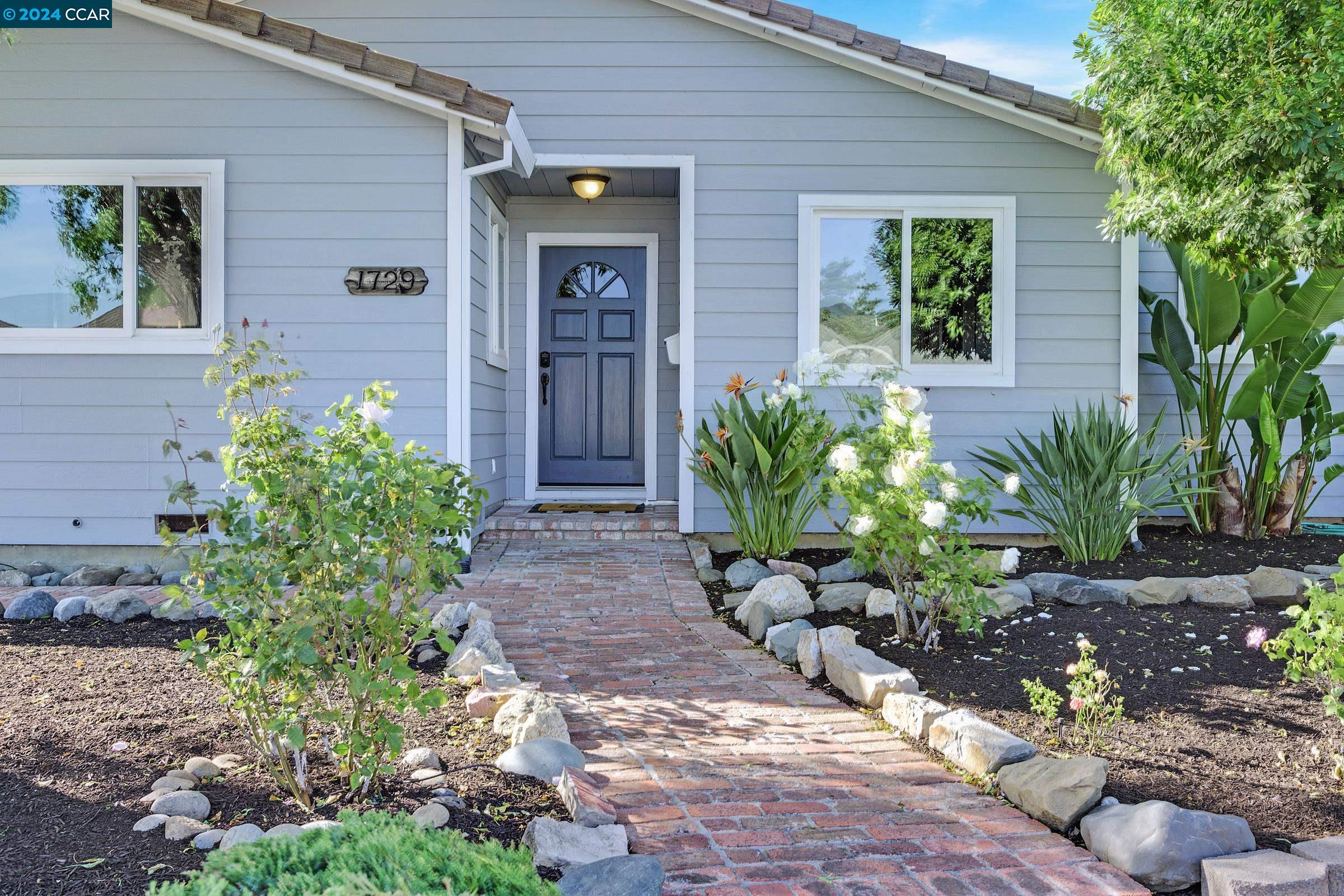 Detail Gallery Image 4 of 44 For 1729 Baywood Dr, Concord,  CA 94521 - 3 Beds | 2 Baths