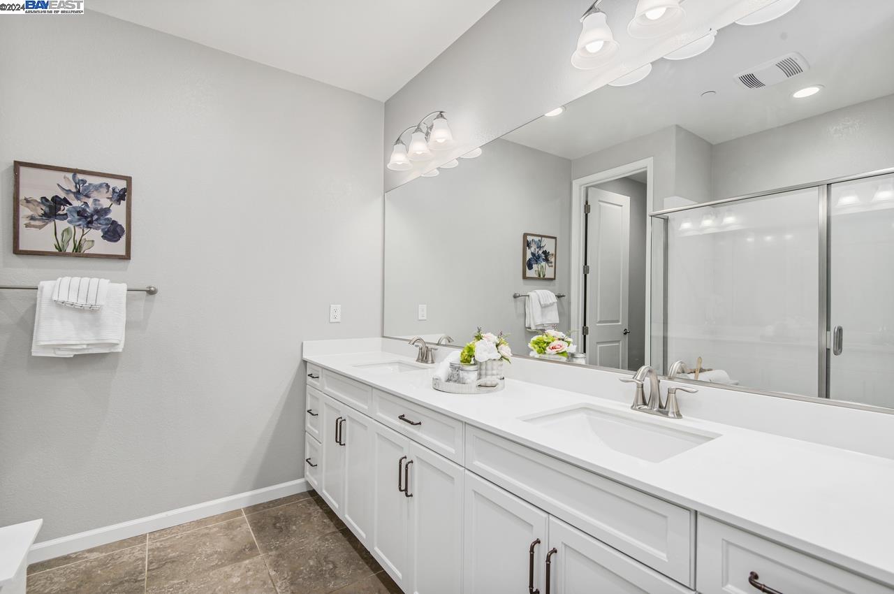 Detail Gallery Image 15 of 40 For 5629 Apex Dr, Dublin,  CA 94568 - 2 Beds | 2/1 Baths