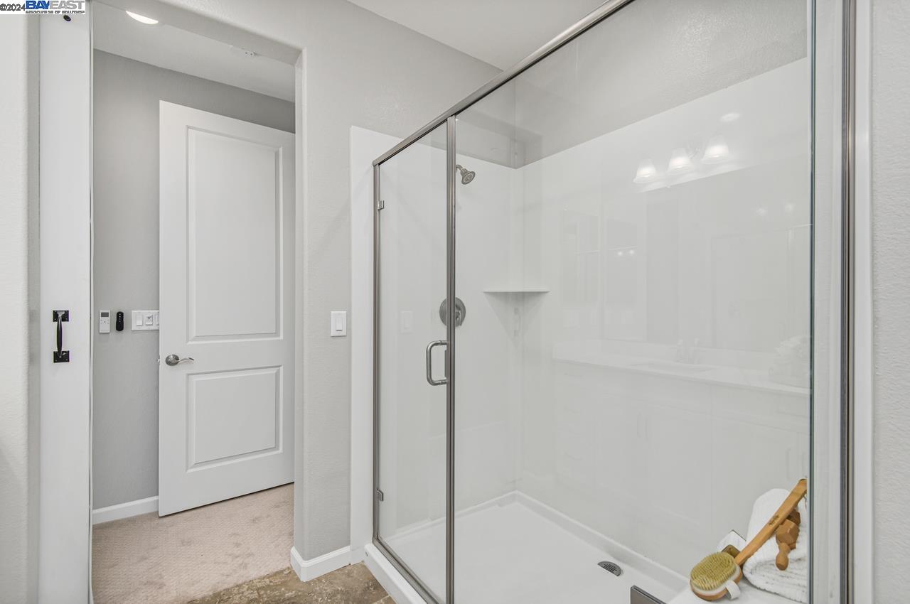 Detail Gallery Image 16 of 40 For 5629 Apex Dr, Dublin,  CA 94568 - 2 Beds | 2/1 Baths