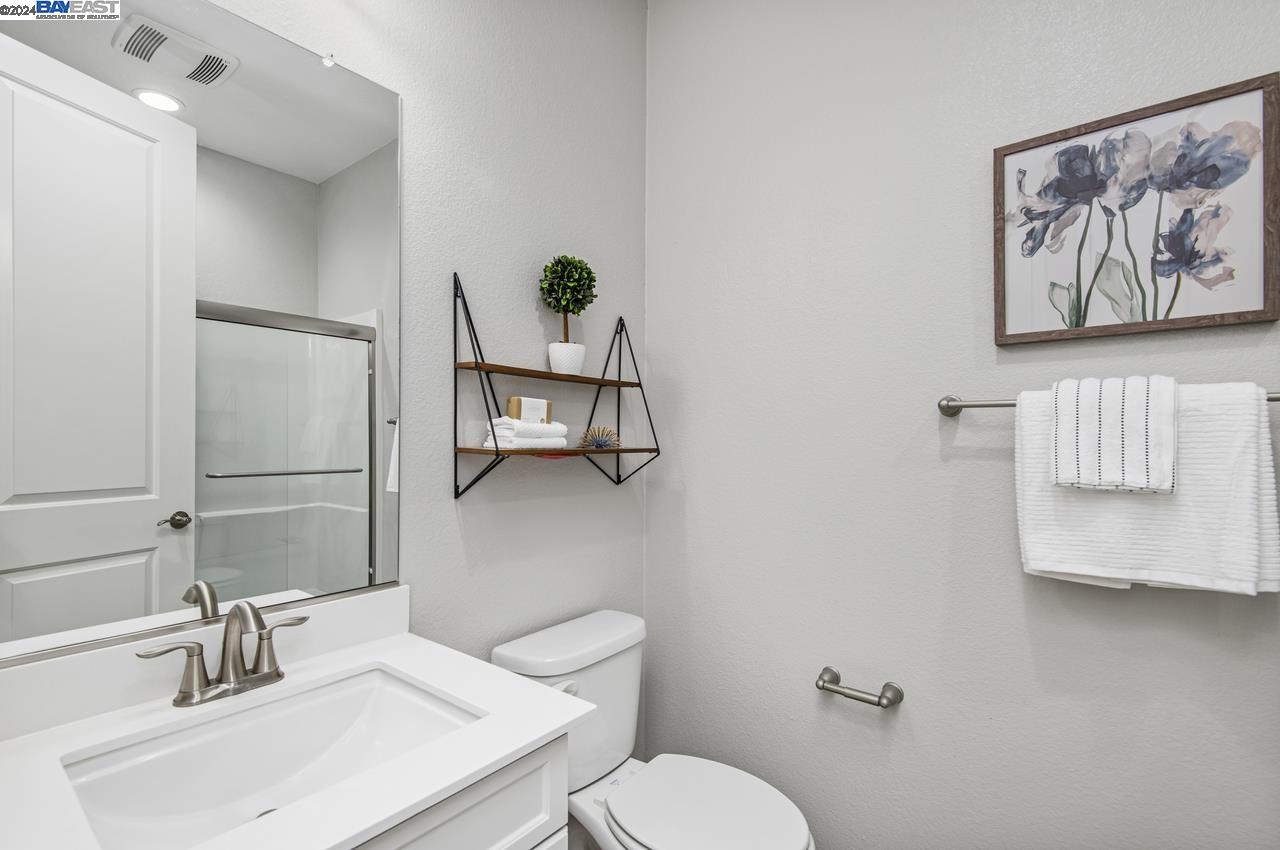 Detail Gallery Image 19 of 40 For 5629 Apex Dr, Dublin,  CA 94568 - 2 Beds | 2/1 Baths