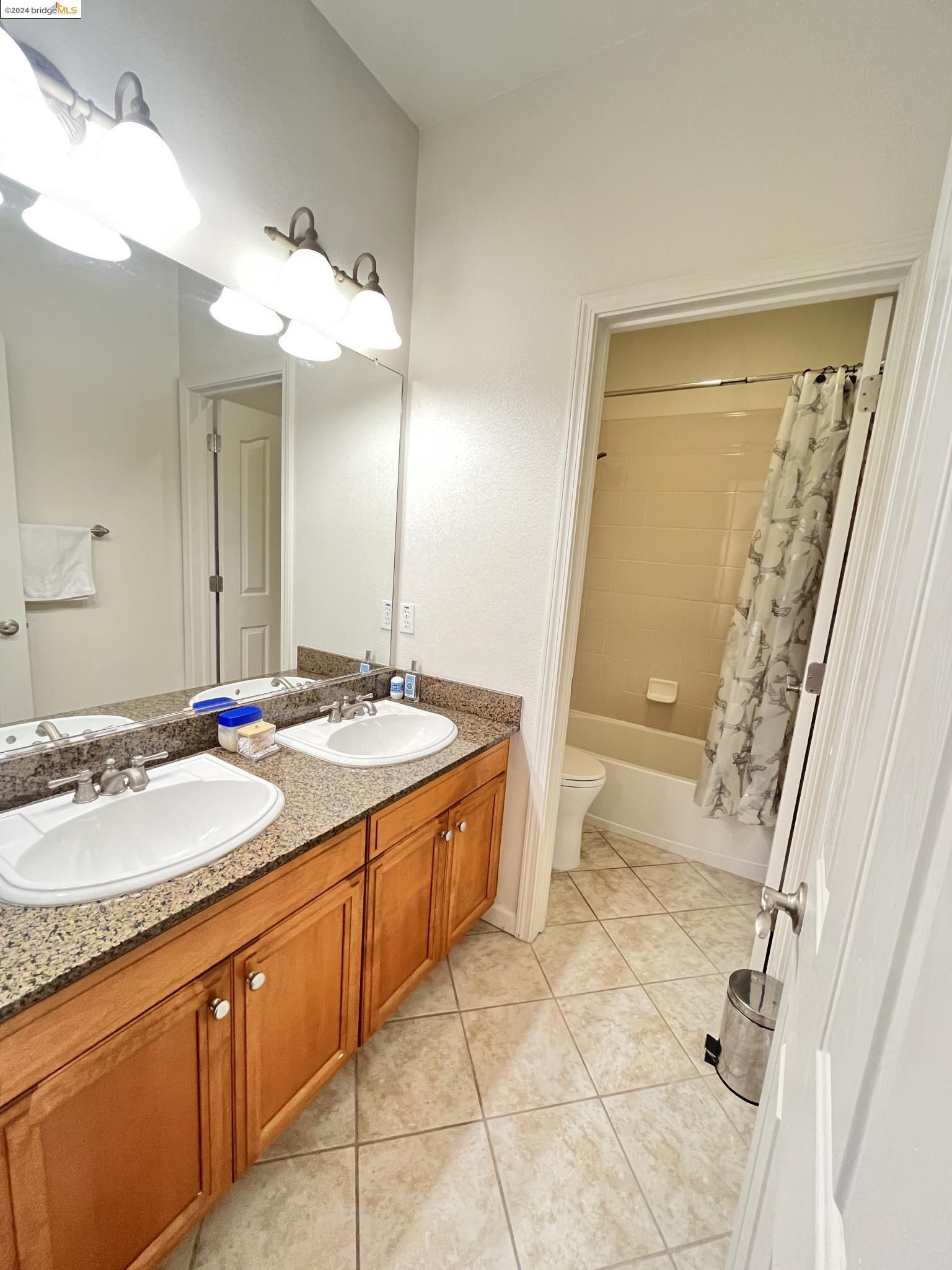 Detail Gallery Image 24 of 26 For 6760 Aberdale Cir, San Ramon,  CA 94582 - 4 Beds | 2/1 Baths