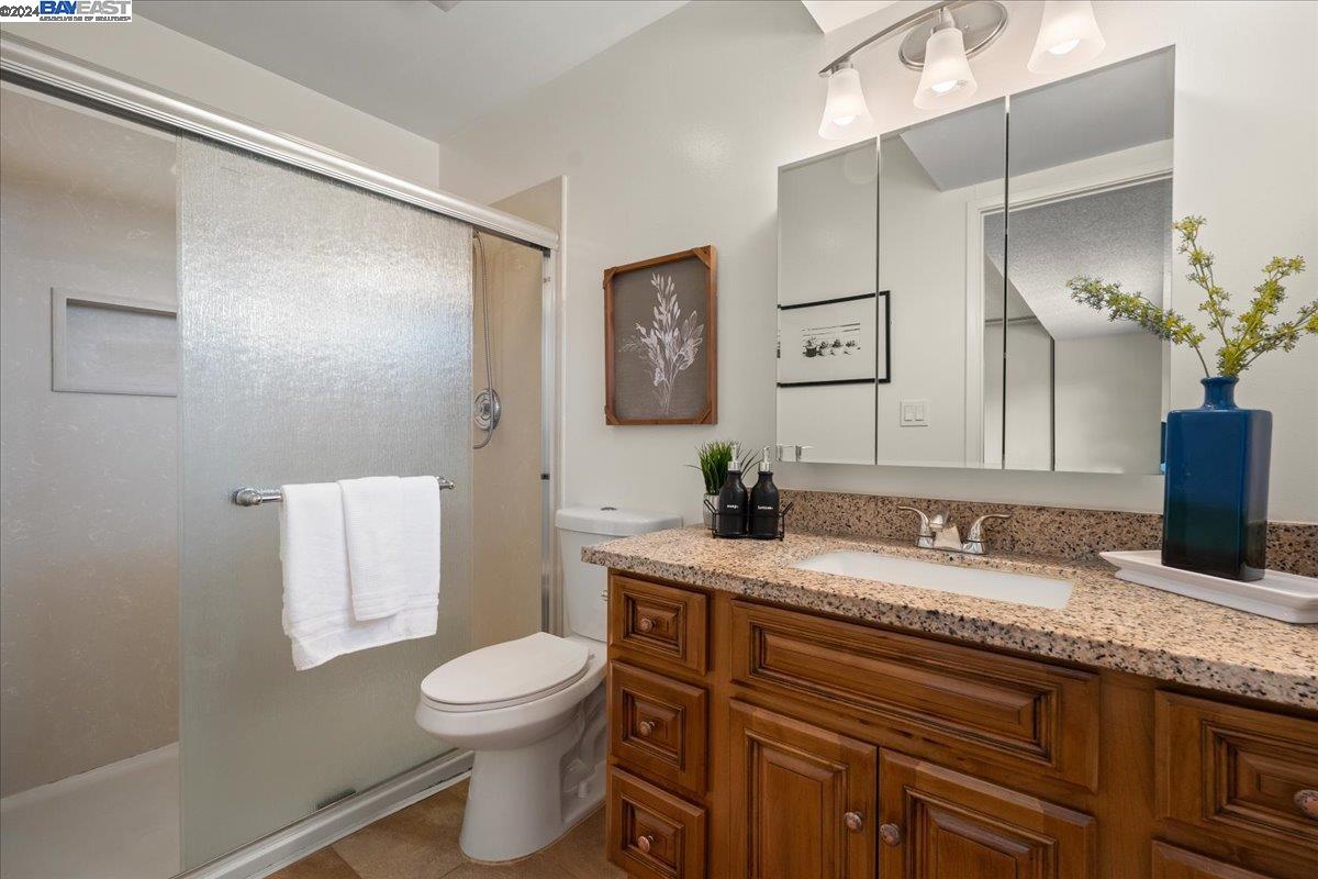 Detail Gallery Image 18 of 24 For 2286 D St, Hayward,  CA 94541 - 3 Beds | 2/1 Baths