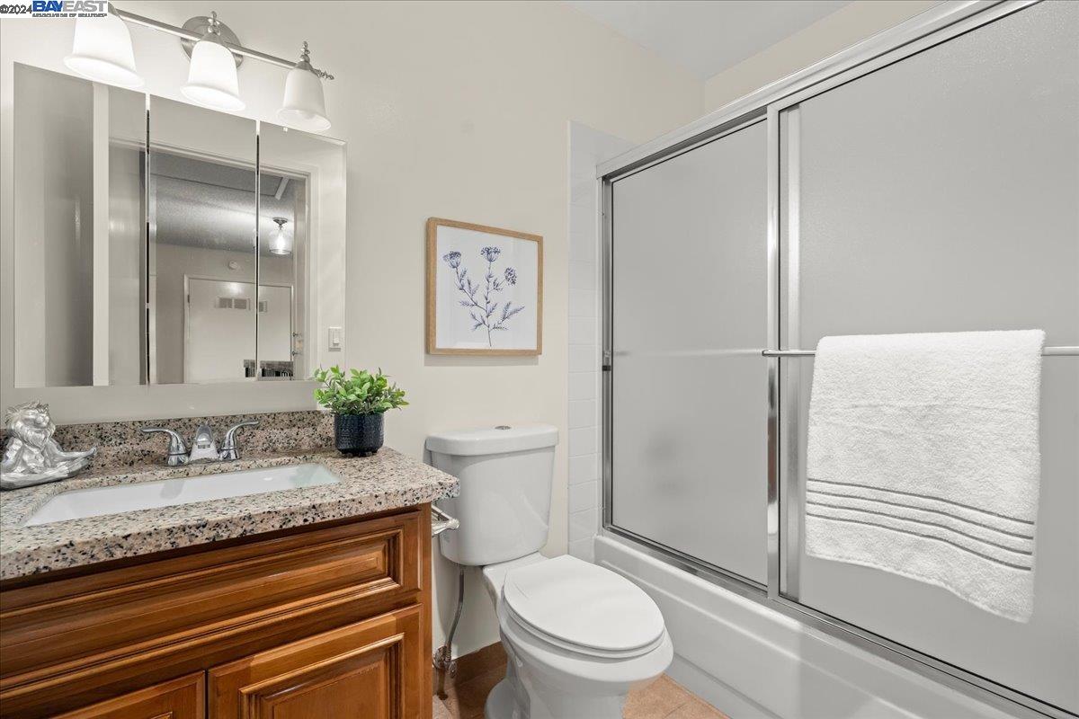 Detail Gallery Image 21 of 24 For 2286 D St, Hayward,  CA 94541 - 3 Beds | 2/1 Baths