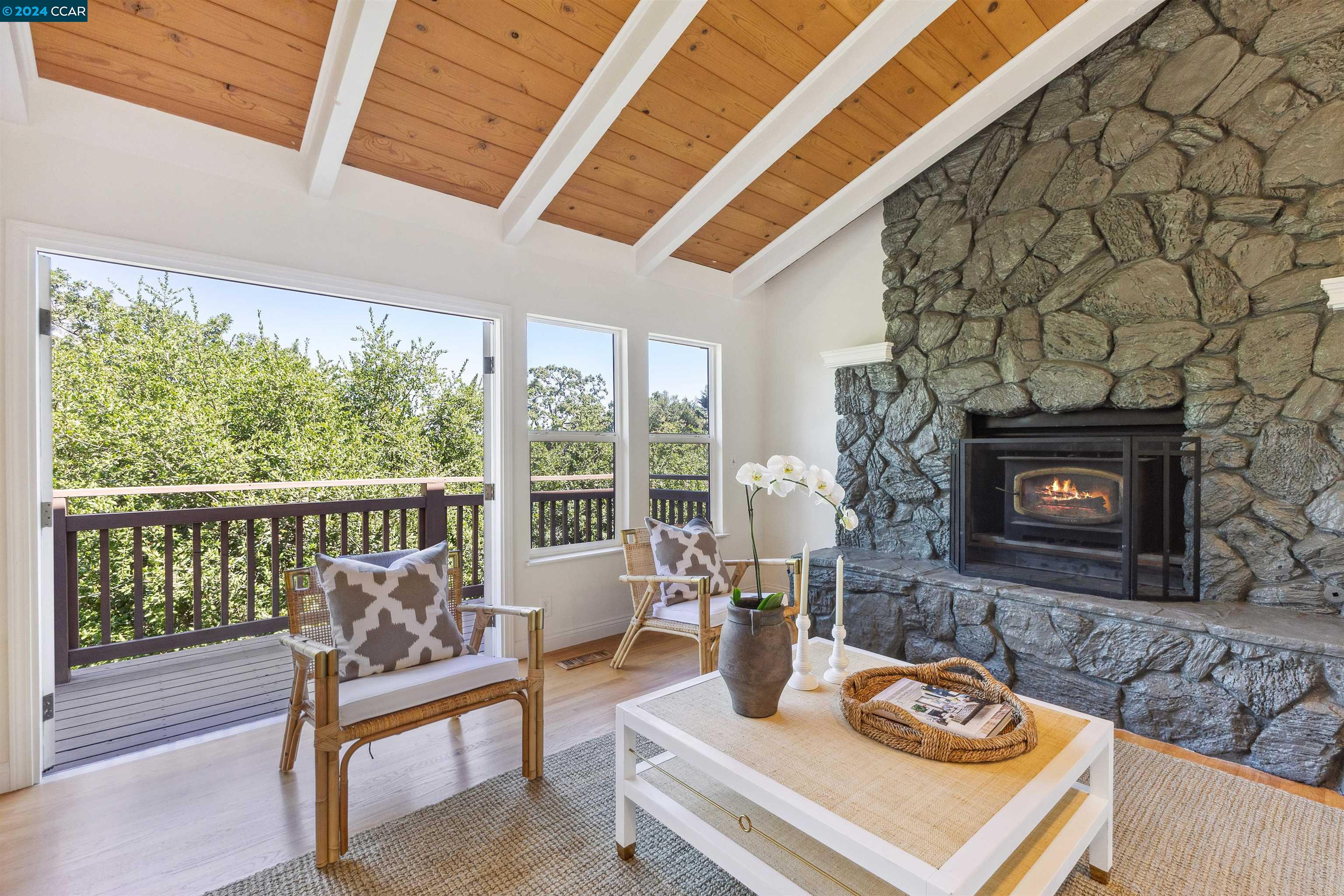 Detail Gallery Image 7 of 56 For 1857 Reliez Valley Rd, Lafayette,  CA 94549 - 4 Beds | 2/1 Baths