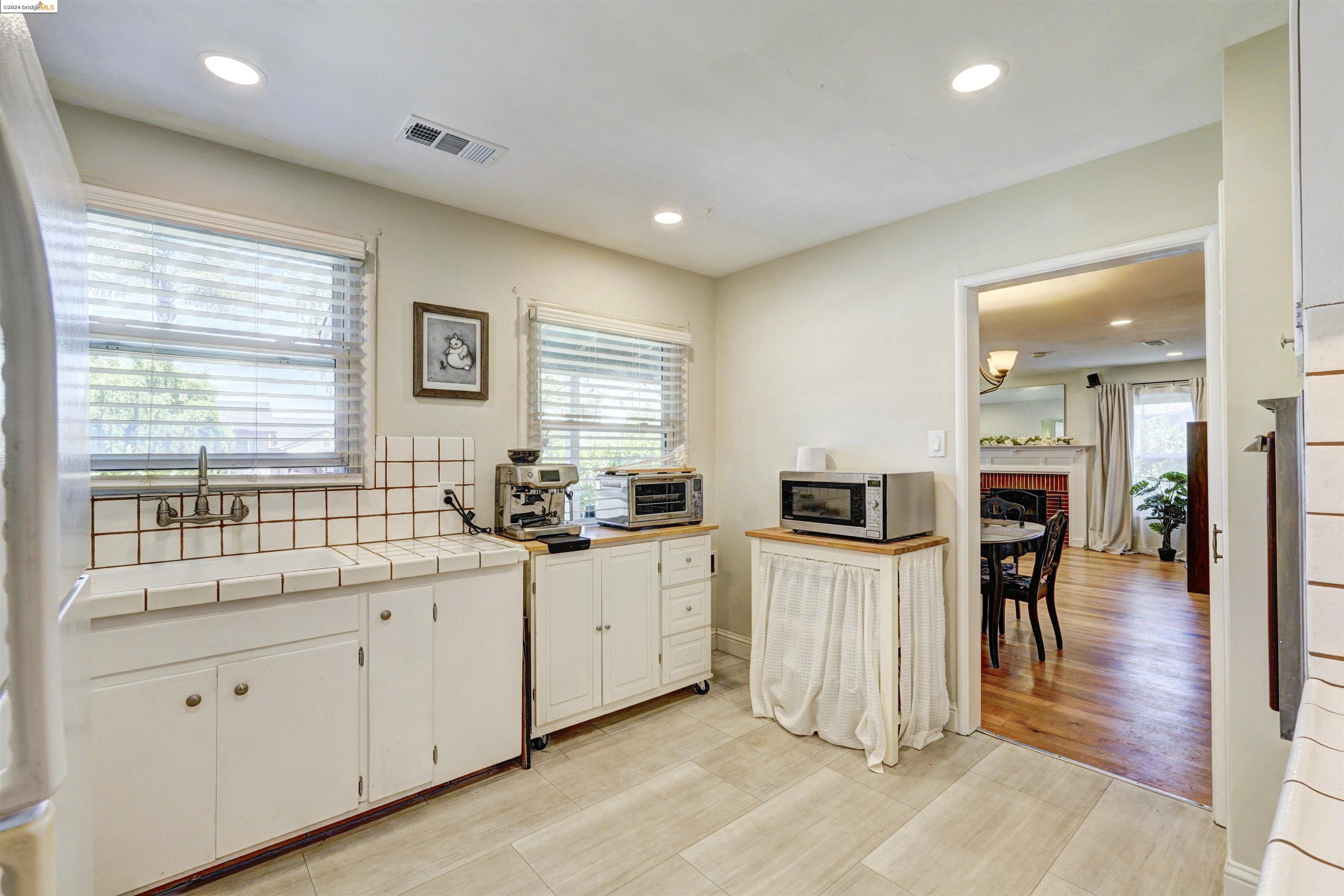 Detail Gallery Image 20 of 36 For 1630 136th Ave, San Leandro,  CA 94578 - 2 Beds | 1 Baths