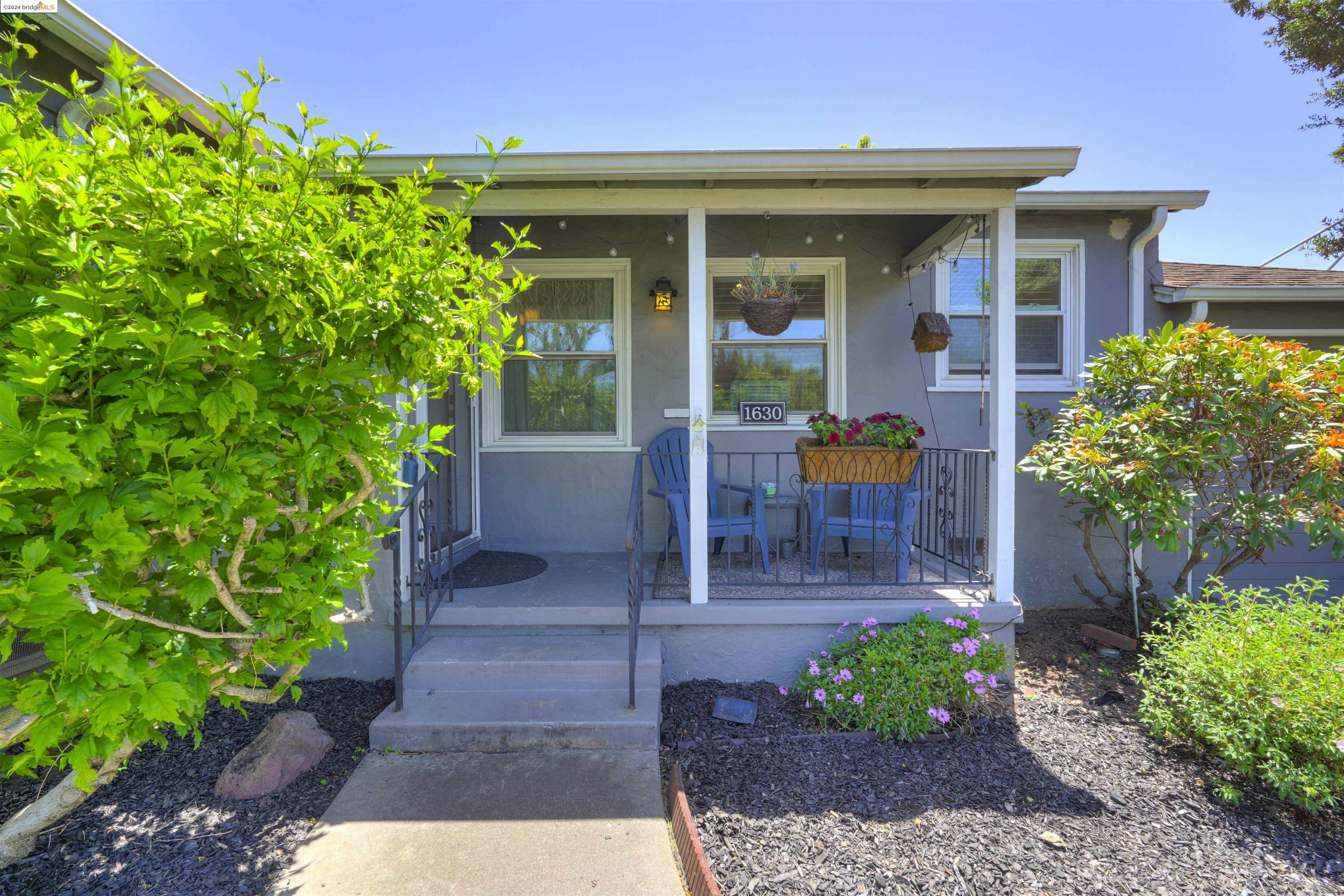 Detail Gallery Image 3 of 36 For 1630 136th Ave, San Leandro,  CA 94578 - 2 Beds | 1 Baths