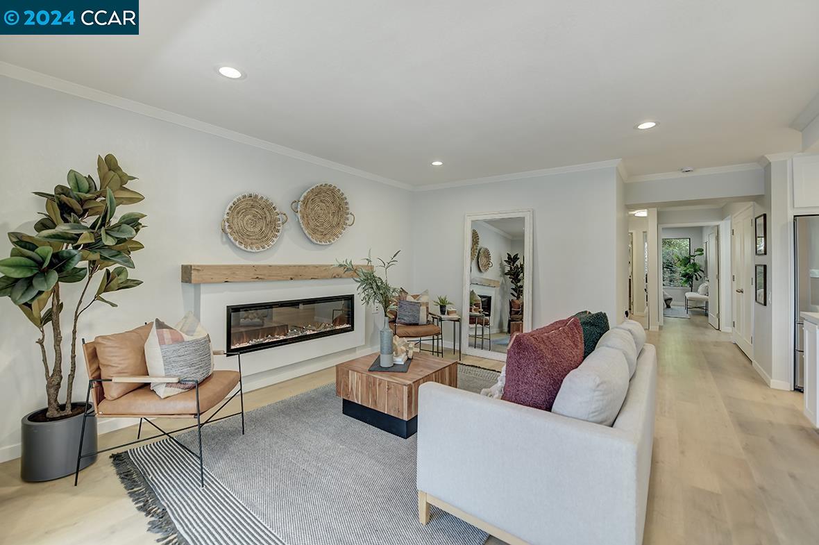 Detail Gallery Image 6 of 55 For 1364 Running Springs Rd #2,  Walnut Creek,  CA 94595 - 2 Beds | 2 Baths