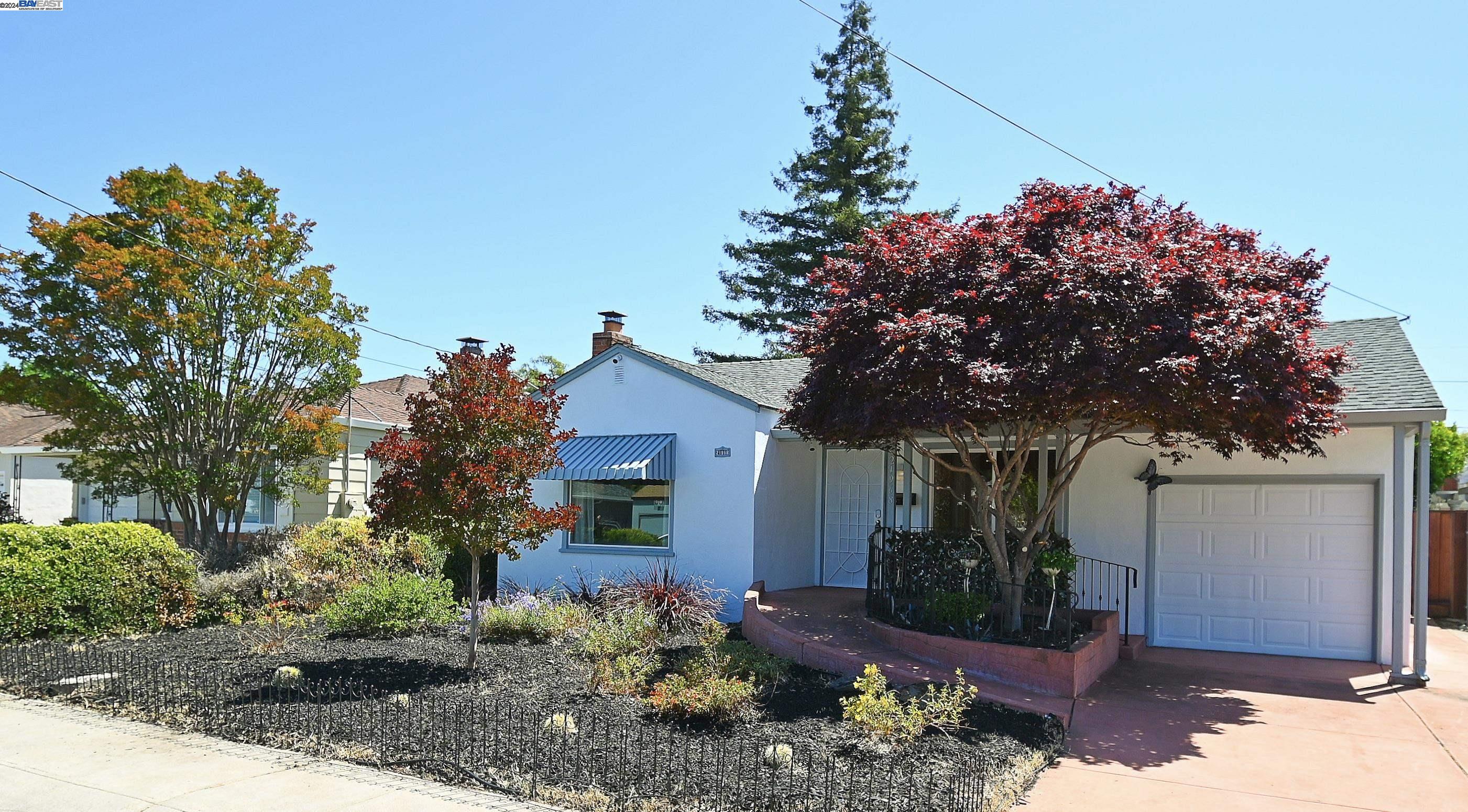 Detail Gallery Image 1 of 1 For 21968 Orange Ave, Castro Valley,  CA 94546 - 3 Beds | 1 Baths