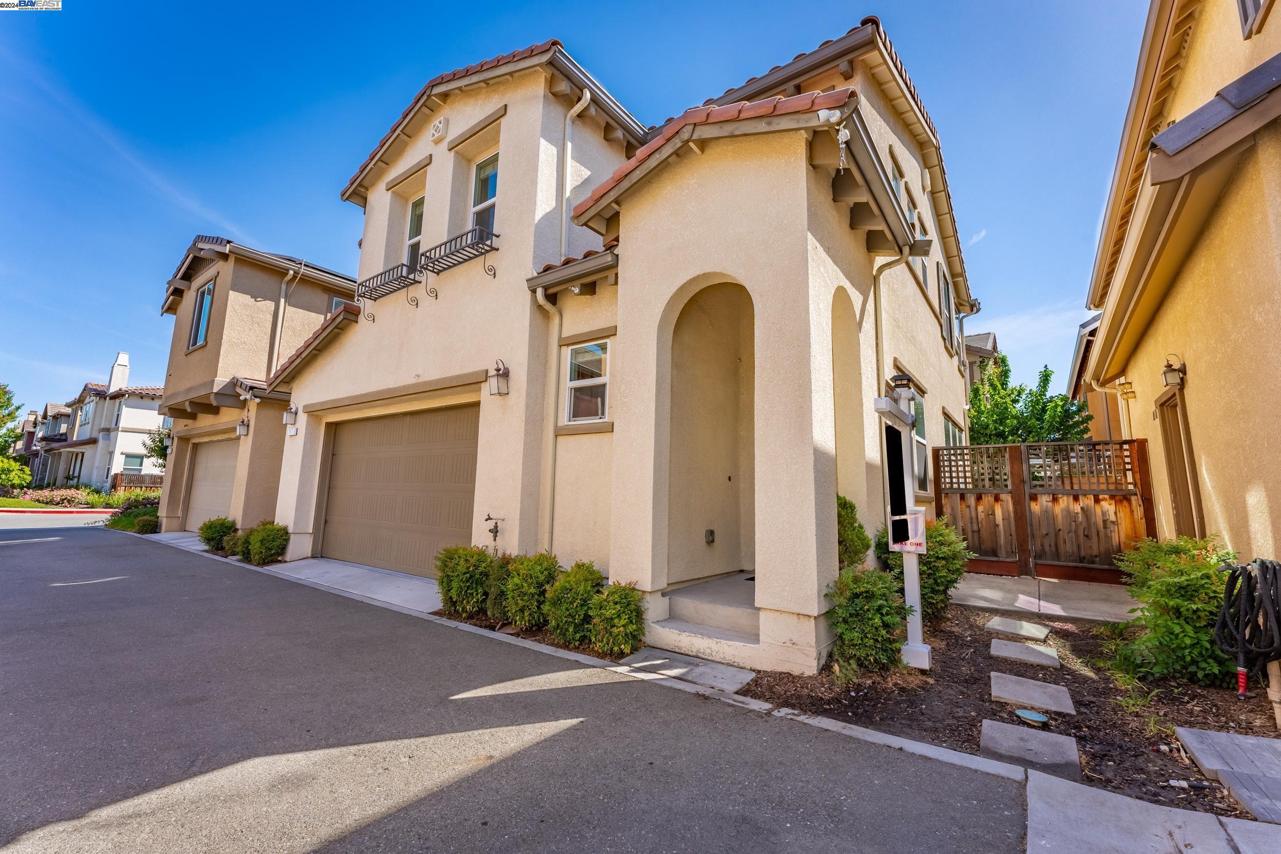 Detail Gallery Image 1 of 1 For 117 Misty Cir, Livermore,  CA 94550 - 3 Beds | 2/1 Baths