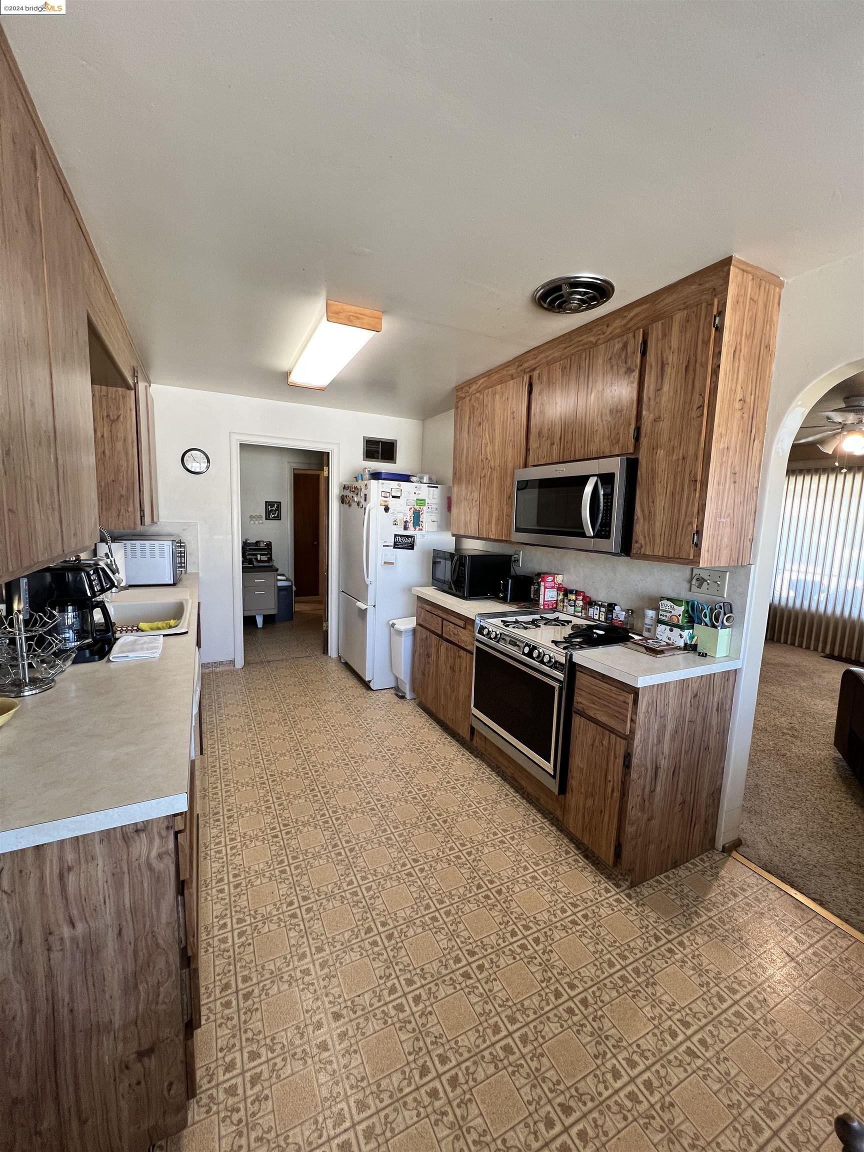 Detail Gallery Image 34 of 43 For 400 E 13th St, Antioch,  CA 94509 - 3 Beds | 2 Baths