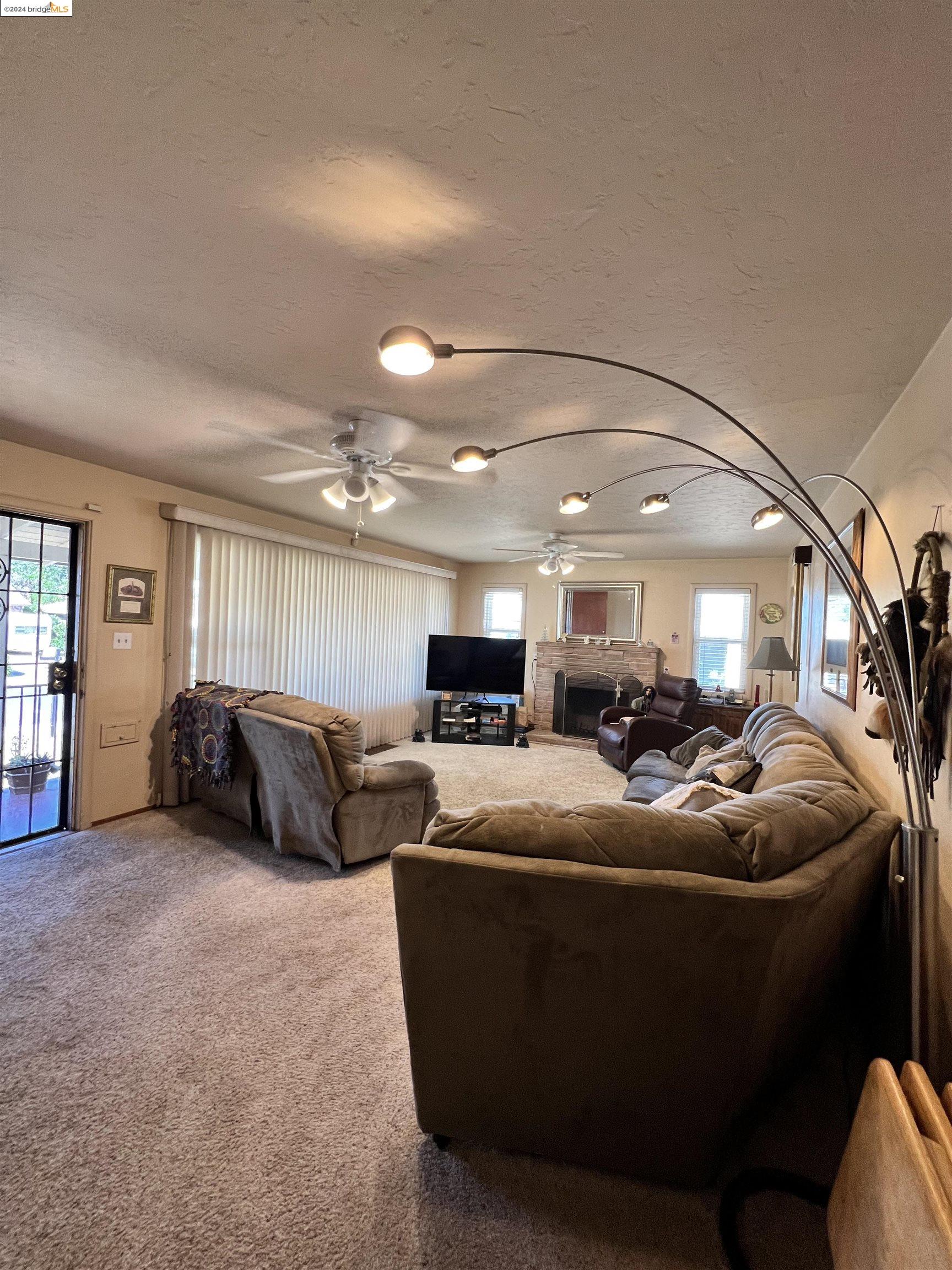 Detail Gallery Image 7 of 43 For 400 E 13th St, Antioch,  CA 94509 - 3 Beds | 2 Baths