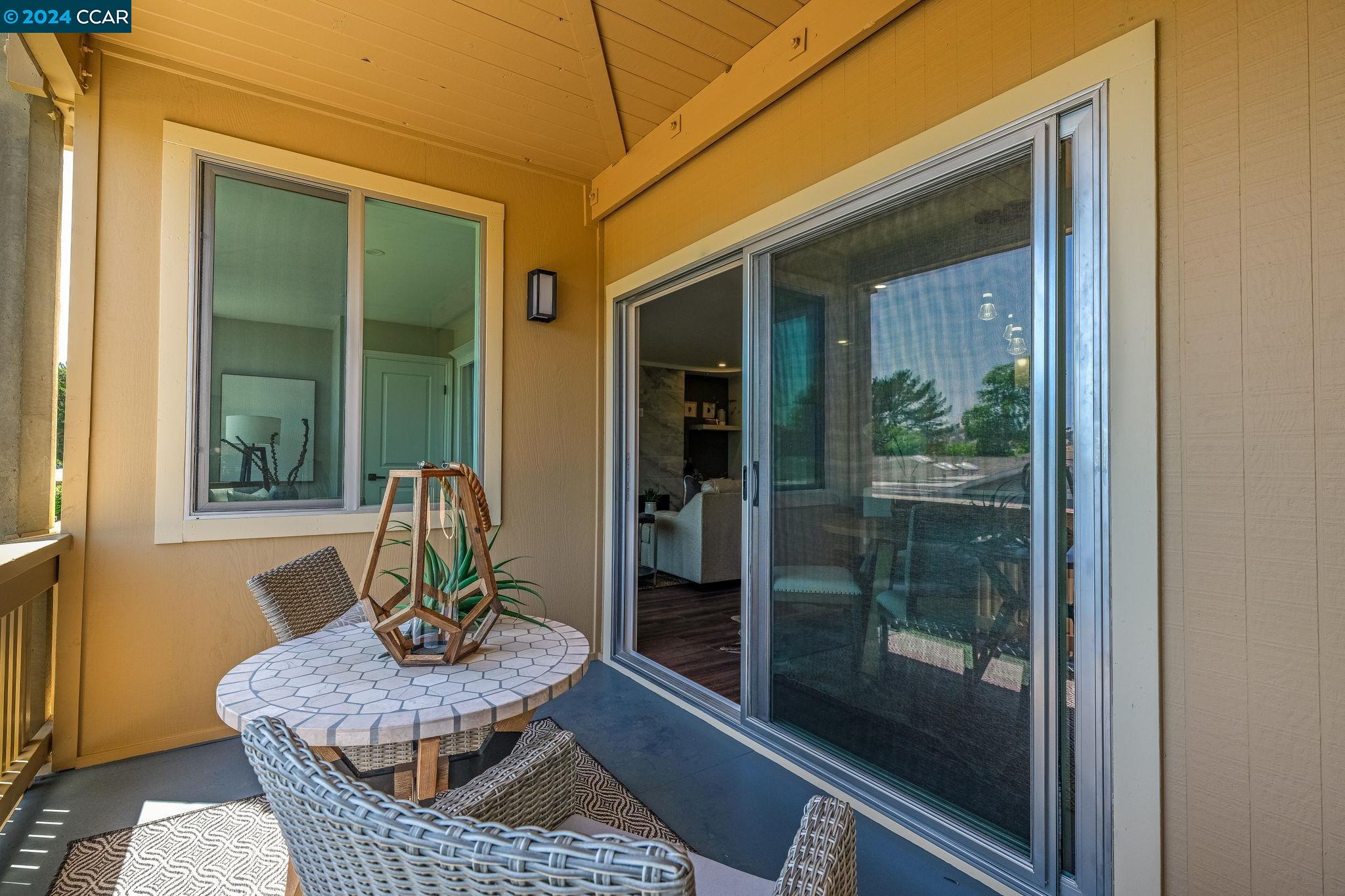 Detail Gallery Image 7 of 23 For 2549 Pine Knoll Dr #10,  Walnut Creek,  CA 94595 - 2 Beds | 2 Baths