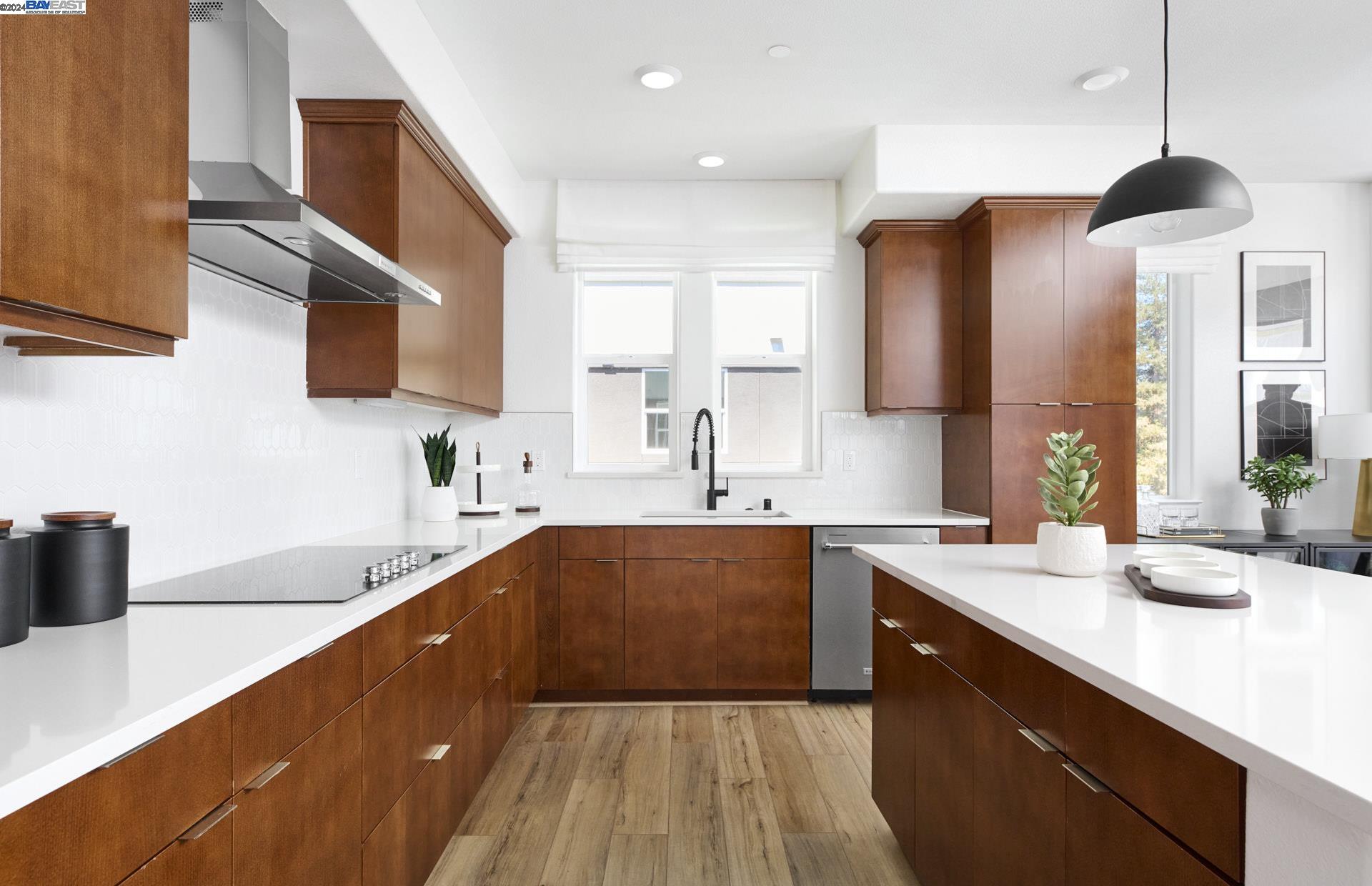 Detail Gallery Image 1 of 1 For 596 Sandpiper Court #92-09,  San Jose,  CA 95117 - 3 Beds | 2/1 Baths