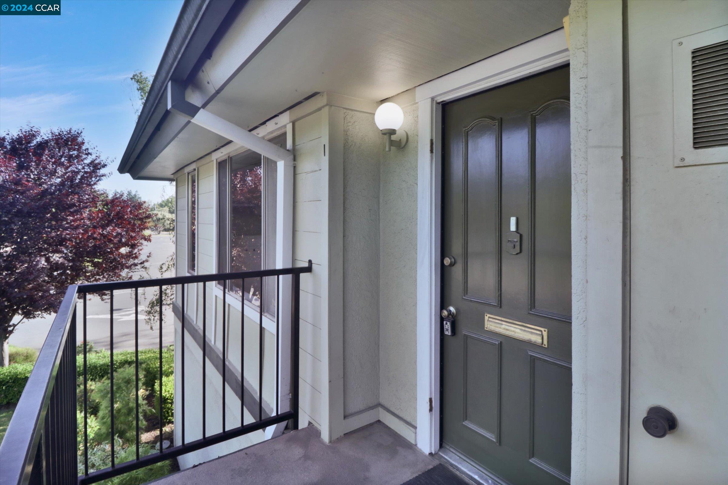 Detail Gallery Image 23 of 60 For 2108 Tice Creek Dr #1,  Walnut Creek,  CA 94595 - 1 Beds | 1 Baths