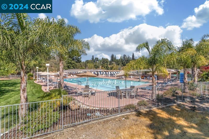 Detail Gallery Image 46 of 60 For 2108 Tice Creek Dr #1,  Walnut Creek,  CA 94595 - 1 Beds | 1 Baths