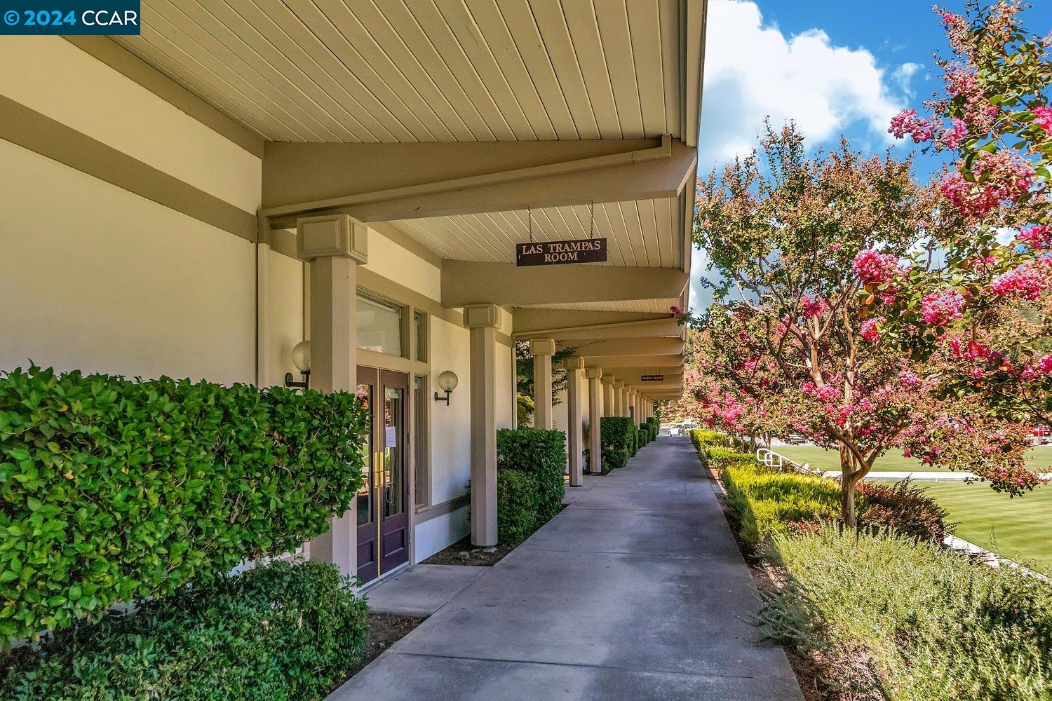 Detail Gallery Image 47 of 60 For 2108 Tice Creek Dr #1,  Walnut Creek,  CA 94595 - 1 Beds | 1 Baths