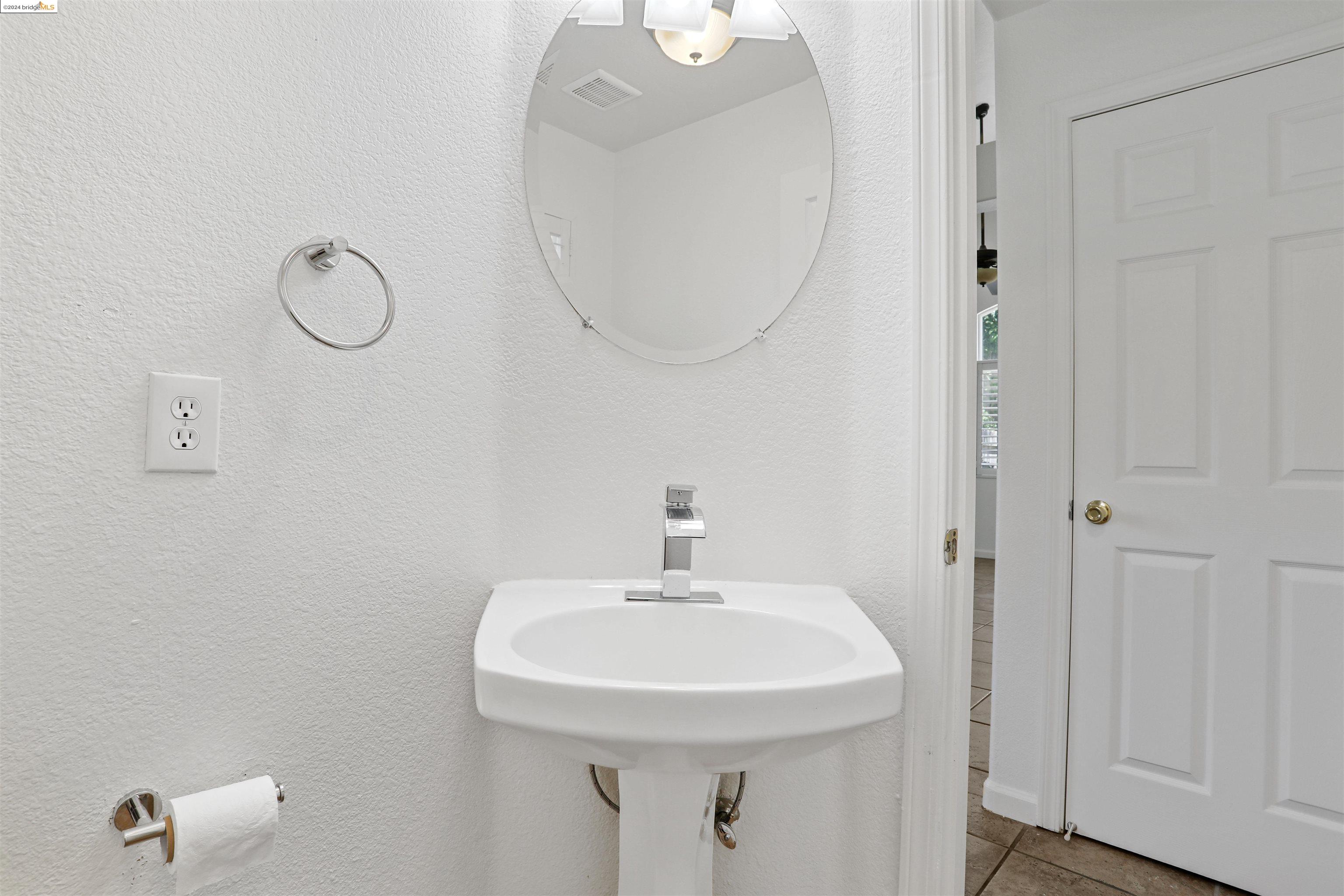Detail Gallery Image 19 of 33 For 3701 Dillingham Ave, Modesto,  CA 95357 - 4 Beds | 2/1 Baths