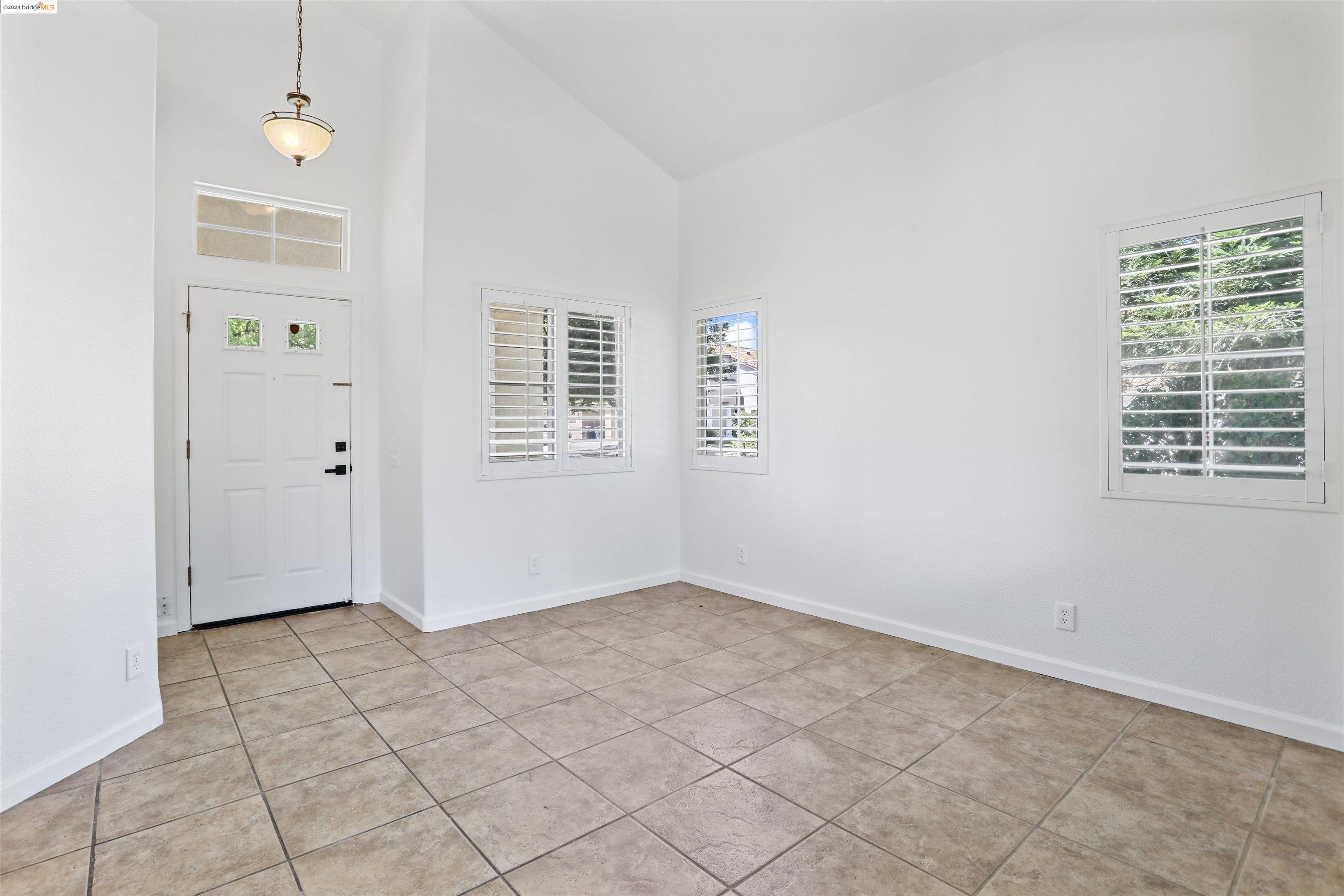Detail Gallery Image 5 of 33 For 3701 Dillingham Ave, Modesto,  CA 95357 - 4 Beds | 2/1 Baths