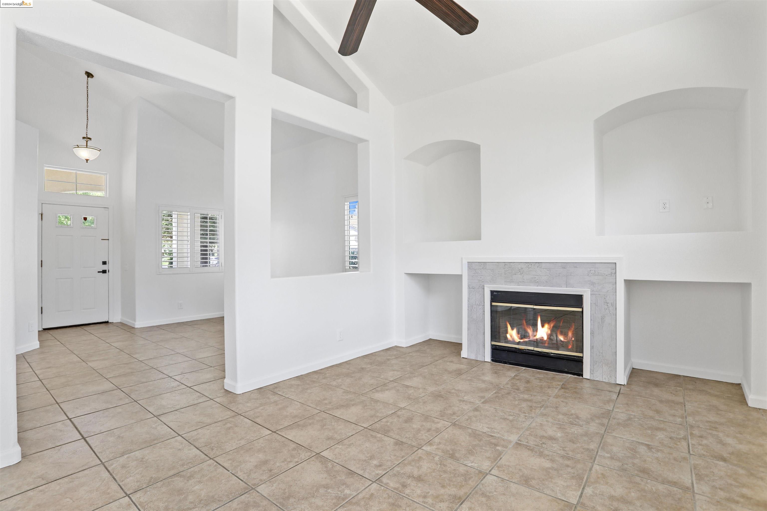 Detail Gallery Image 9 of 33 For 3701 Dillingham Ave, Modesto,  CA 95357 - 4 Beds | 2/1 Baths