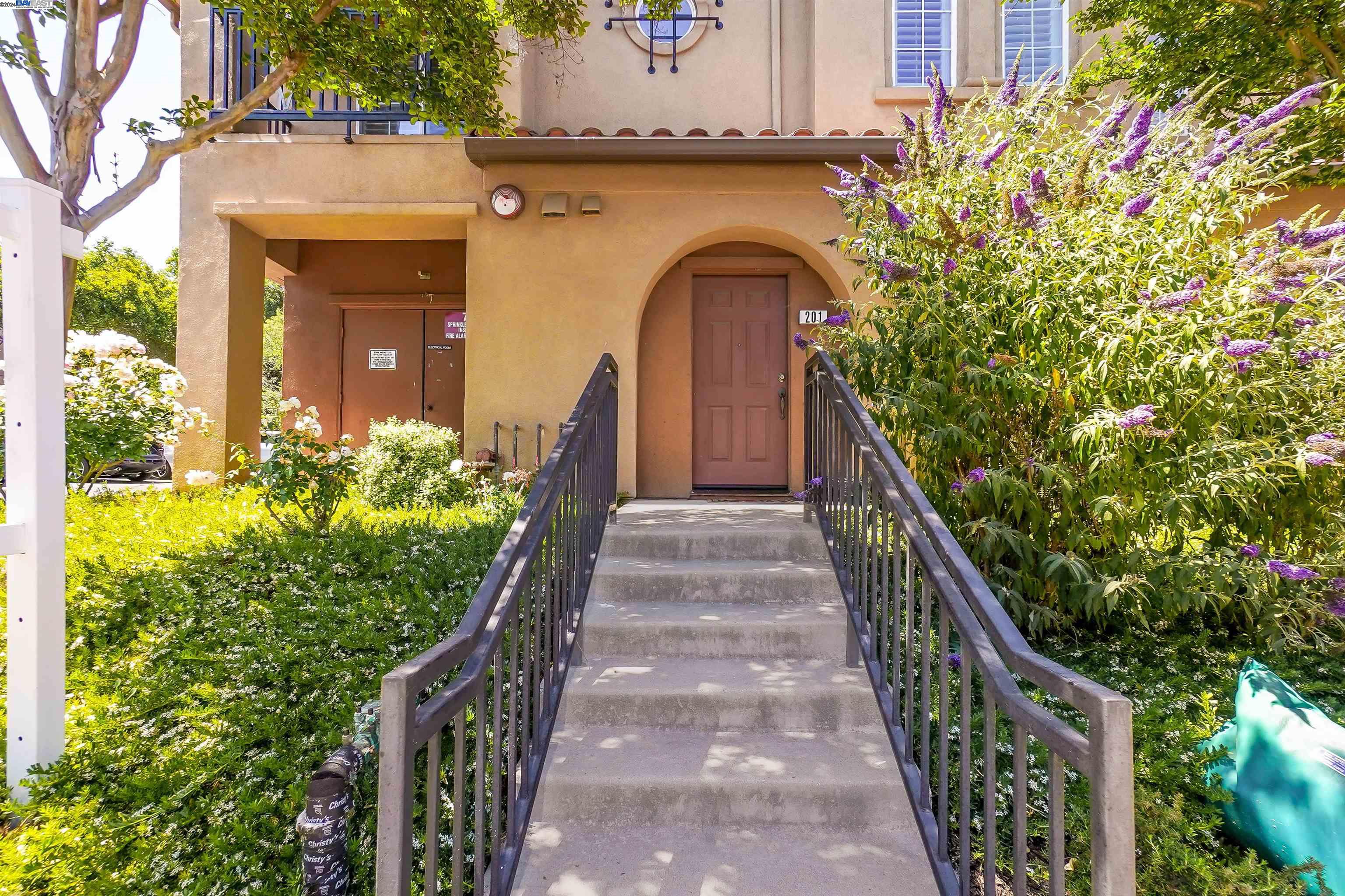 Photo #2: 41061073 Listing 